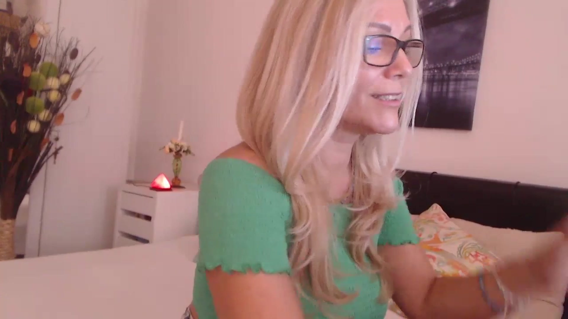 Gallery image thumbnail from Reeya71's myfreecams stream on, 10/08/2023, 10:35 image 7 of 20