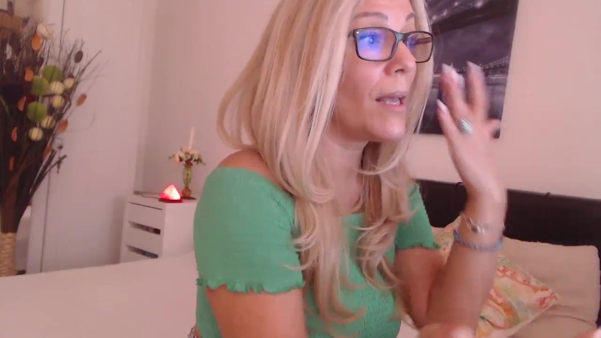 Gallery image thumbnail from Reeya71's myfreecams stream on, 10/08/2023, 10:35 image 8 of 20