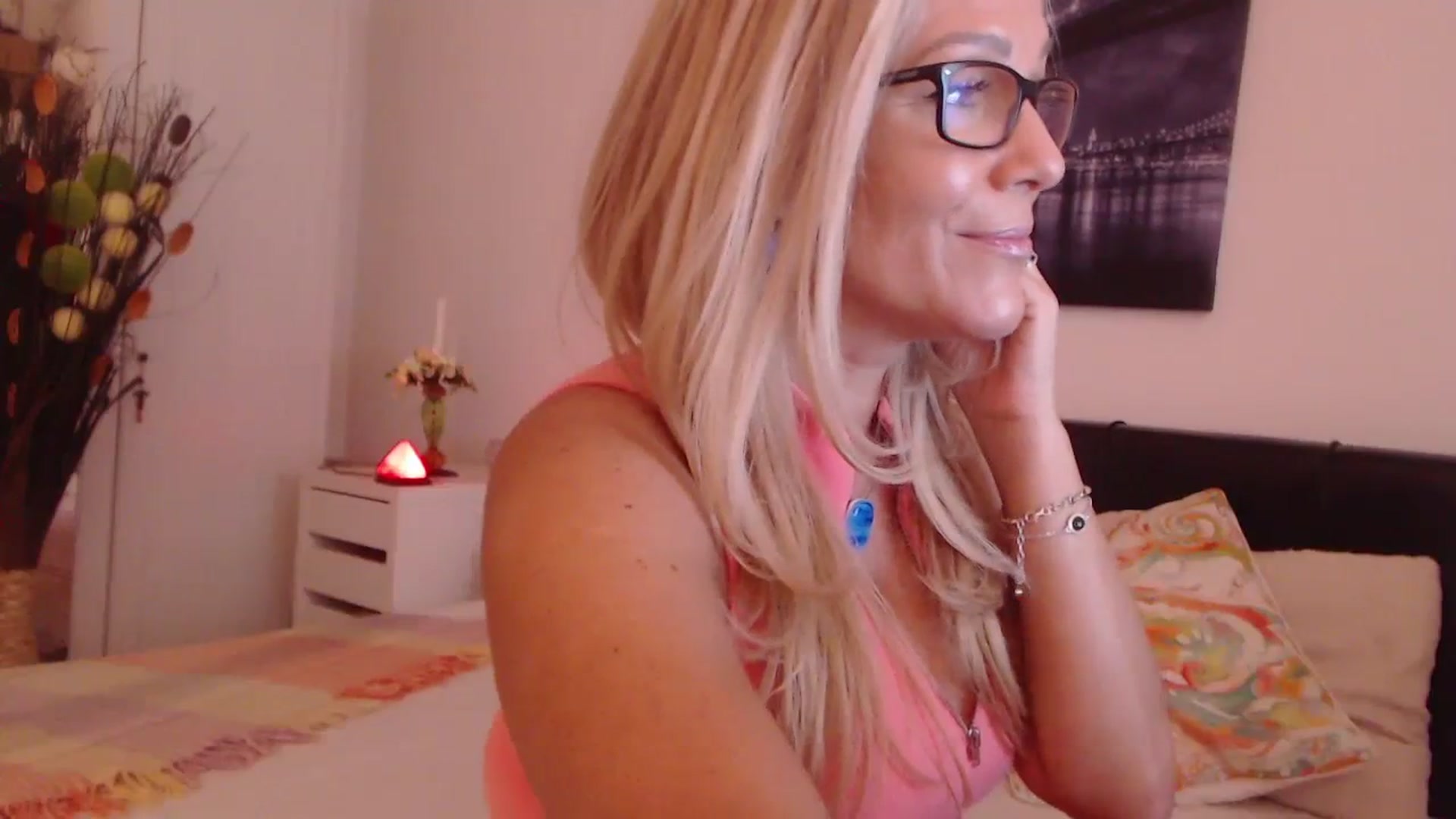 Gallery image thumbnail from Reeya71's myfreecams stream on, 10/13/2023, 05:58 image 5 of 20