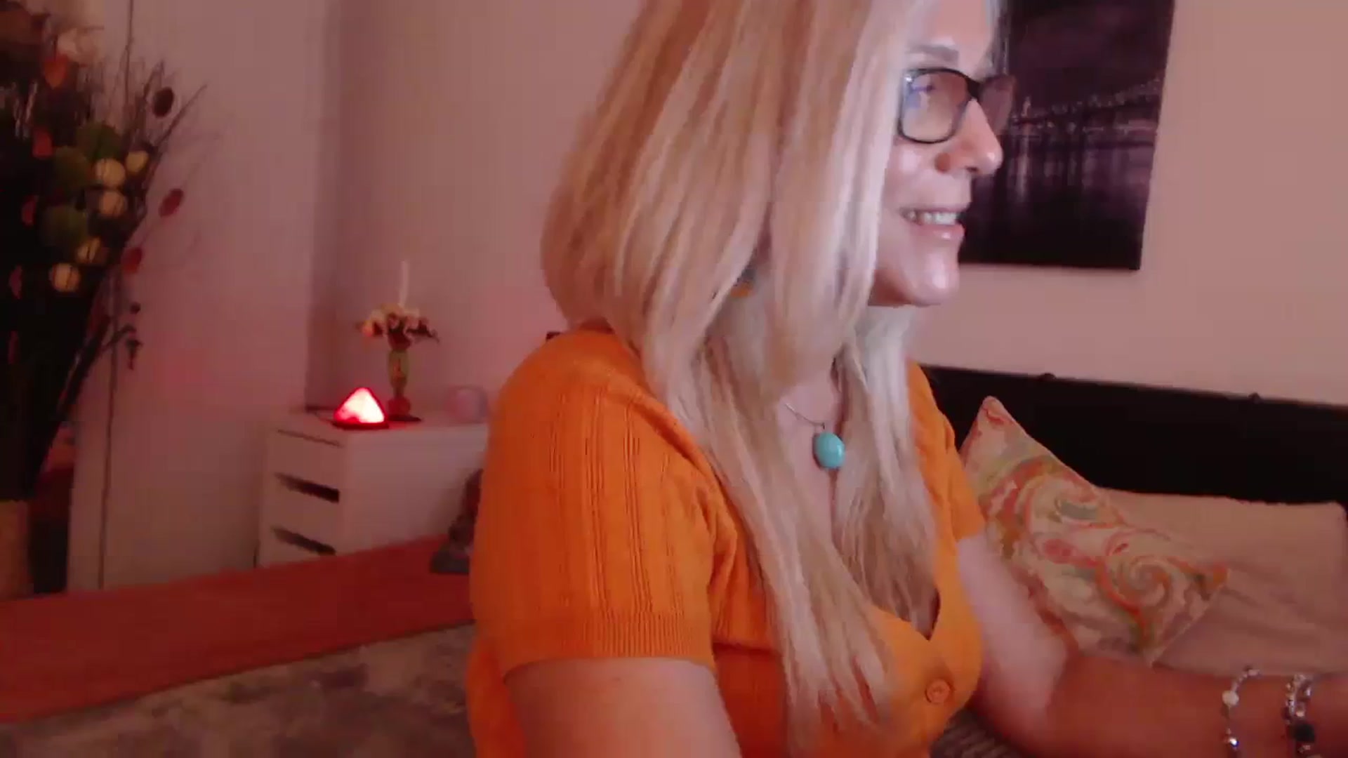 Gallery image thumbnail from Reeya71's myfreecams stream on, 10/25/2023, 04:03 image 20 of 20