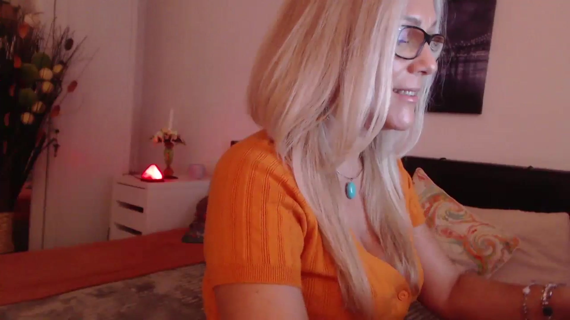 Gallery image thumbnail from Reeya71's myfreecams stream on, 10/25/2023, 04:03 image 7 of 20