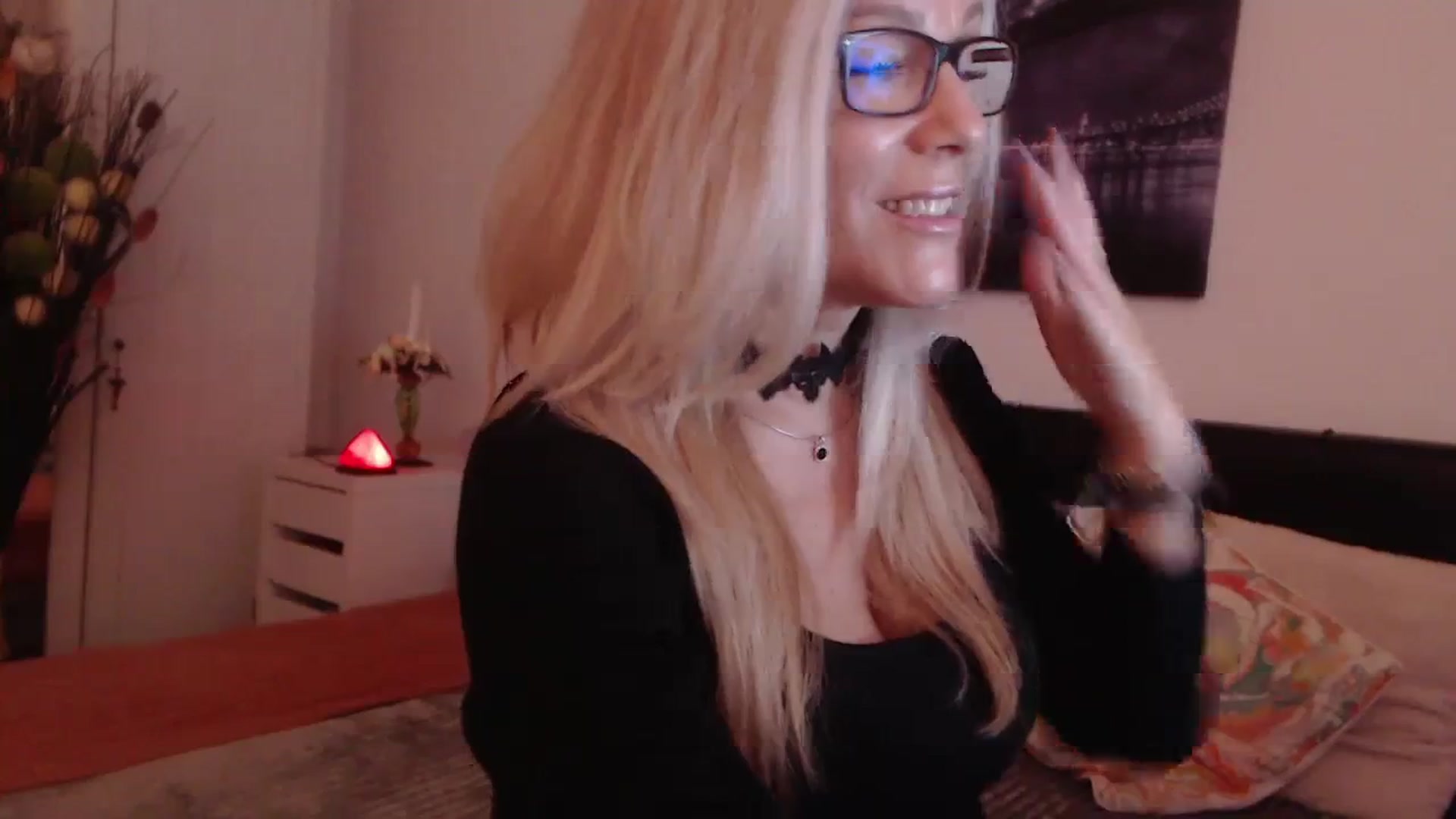 Gallery image thumbnail from Reeya71's myfreecams stream on, 10/26/2023, 04:39 image 5 of 20