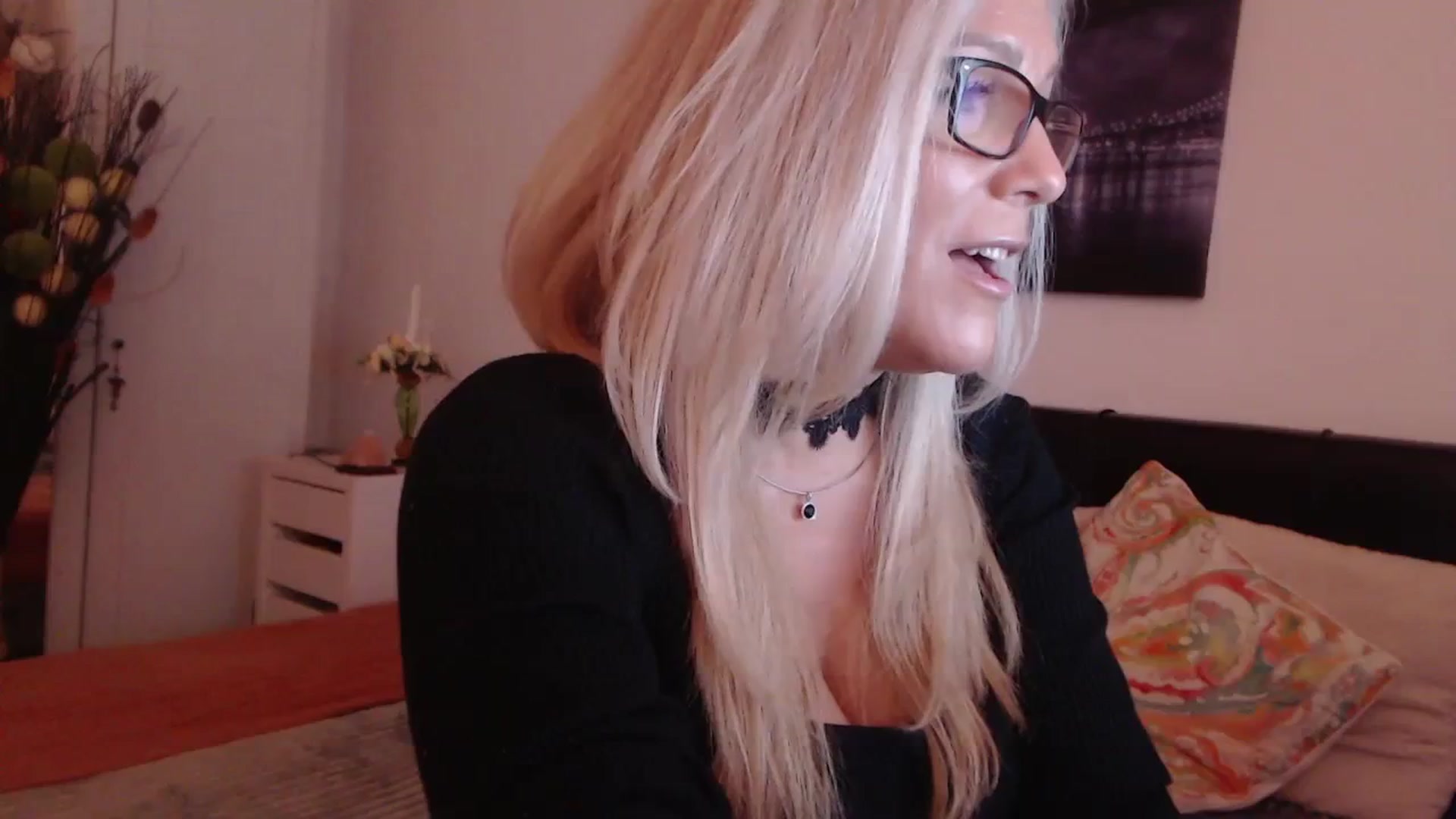 Gallery image thumbnail from Reeya71's myfreecams stream on, 10/26/2023, 04:39 image 20 of 20