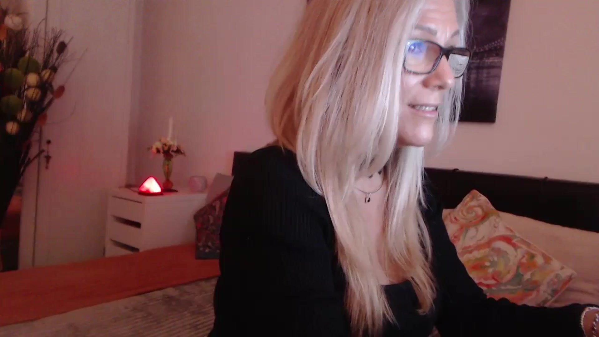 Gallery image thumbnail from Reeya71's myfreecams stream on, 10/26/2023, 04:39 image 18 of 20