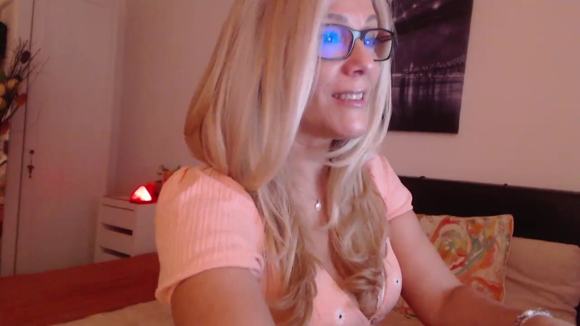 Gallery image thumbnail from Reeya71's myfreecams stream on, 12/07/2023, 06:27 image 17 of 20