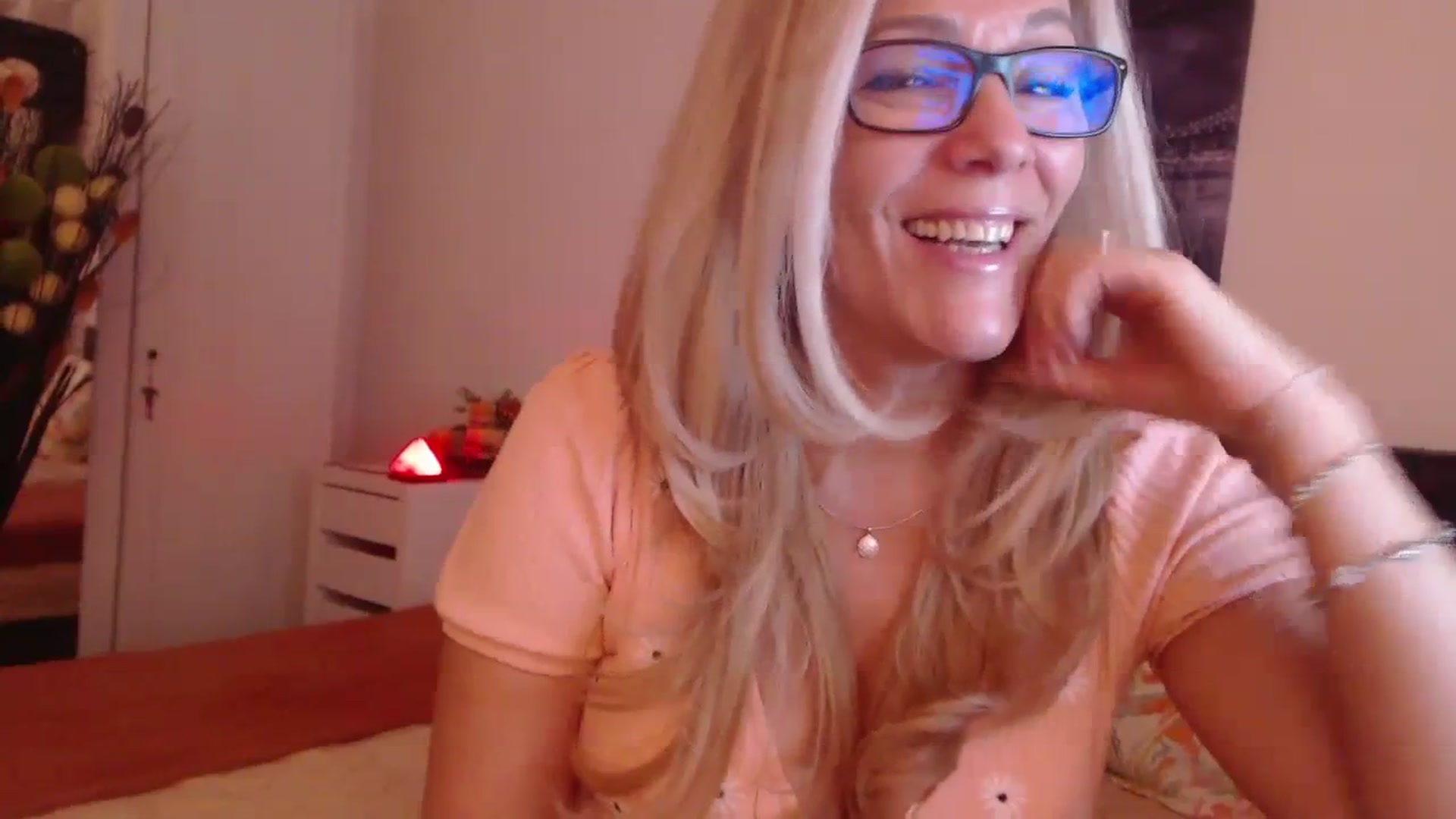 Gallery image thumbnail from Reeya71's myfreecams stream on, 12/07/2023, 06:27 image 9 of 20