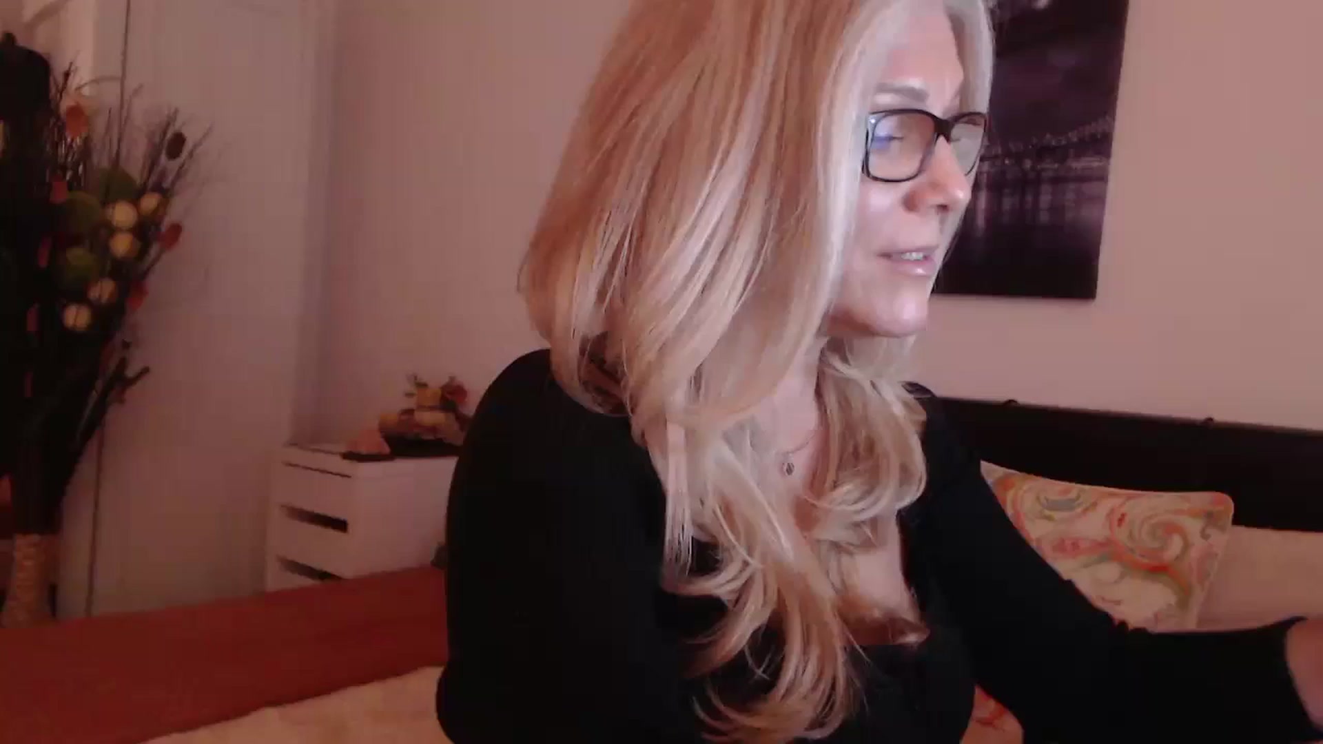 Gallery image thumbnail from Reeya71's myfreecams stream on, 12/12/2023, 05:38 image 20 of 20
