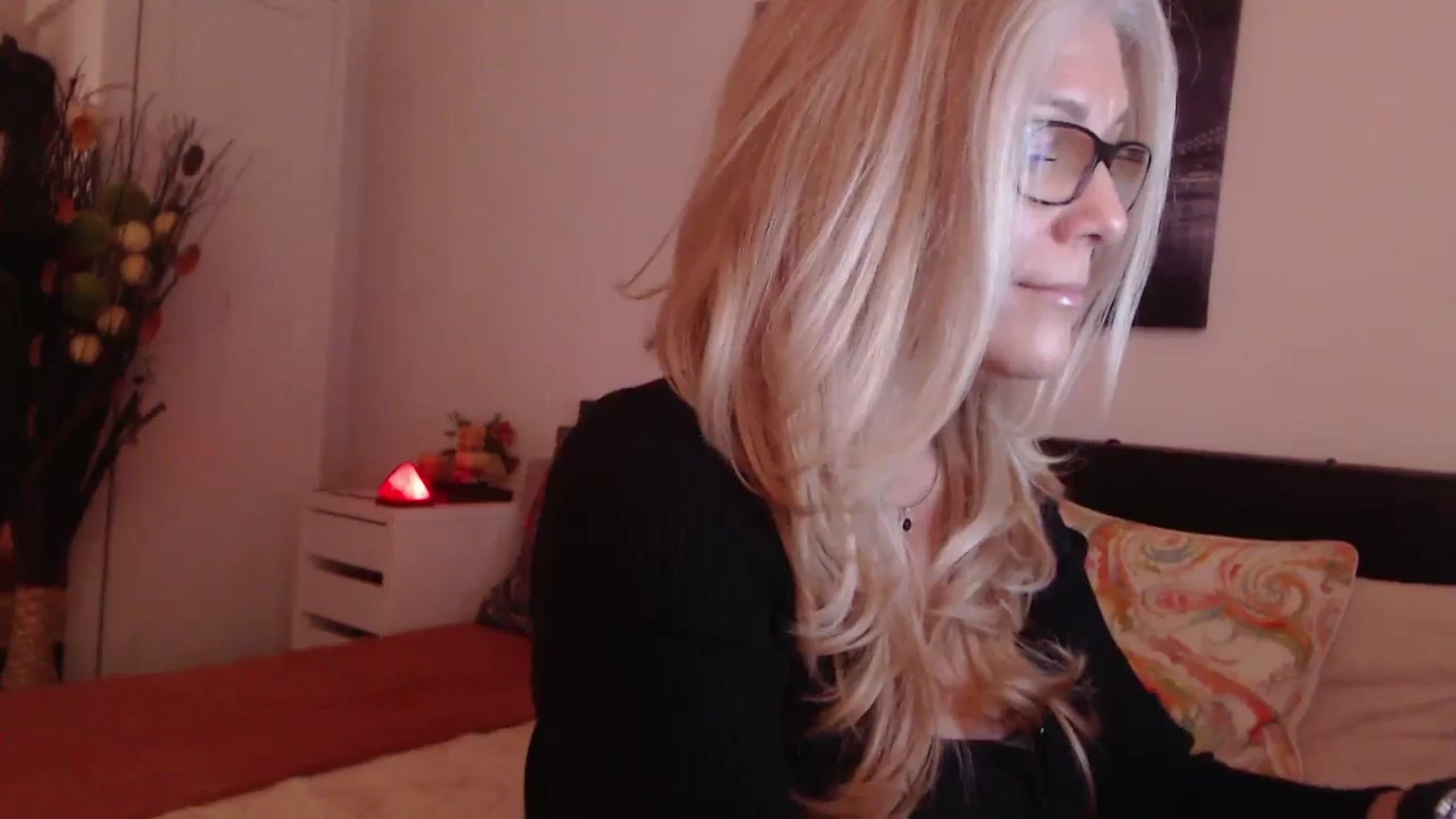 Gallery image thumbnail from Reeya71's myfreecams stream on, 12/12/2023, 05:38 image 7 of 20