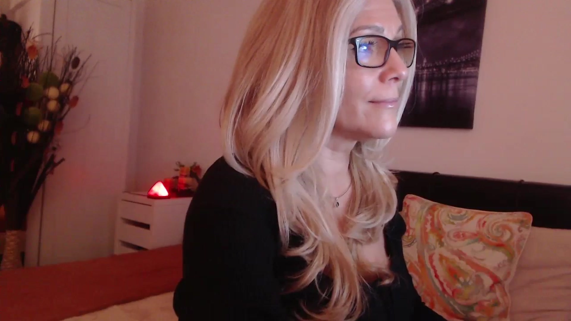 Gallery image thumbnail from Reeya71's myfreecams stream on, 12/12/2023, 05:38 image 19 of 20