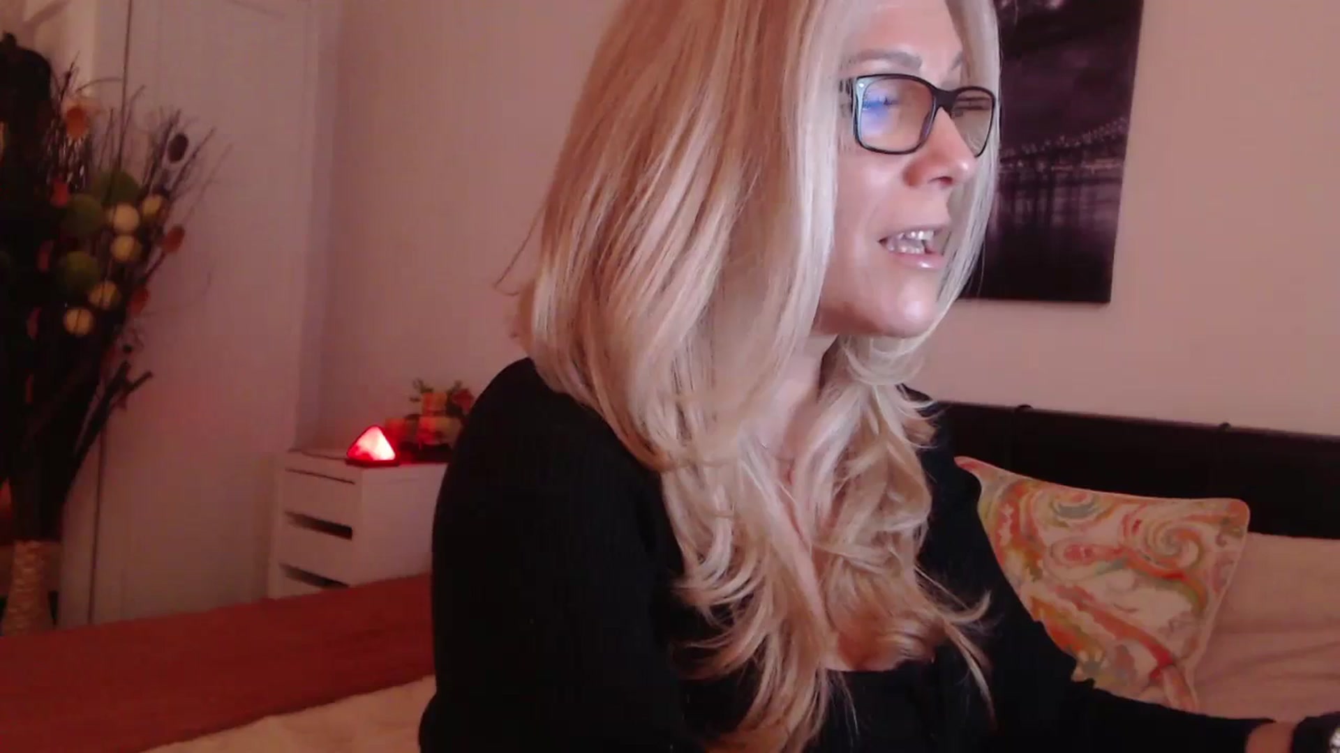 Gallery image thumbnail from Reeya71's myfreecams stream on, 12/12/2023, 05:38 image 6 of 20