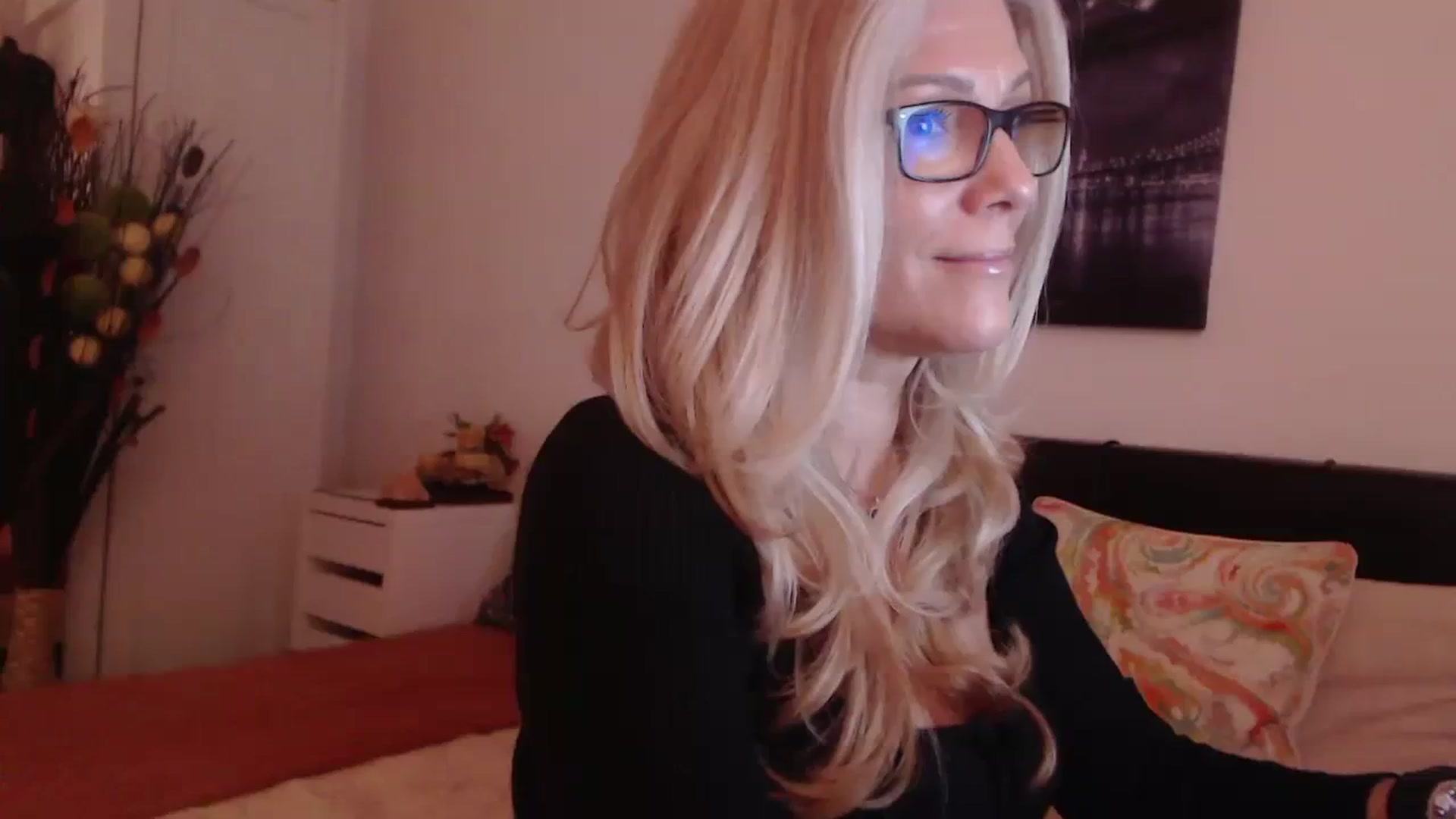 Gallery image thumbnail from Reeya71's myfreecams stream on, 12/12/2023, 05:38 image 13 of 20