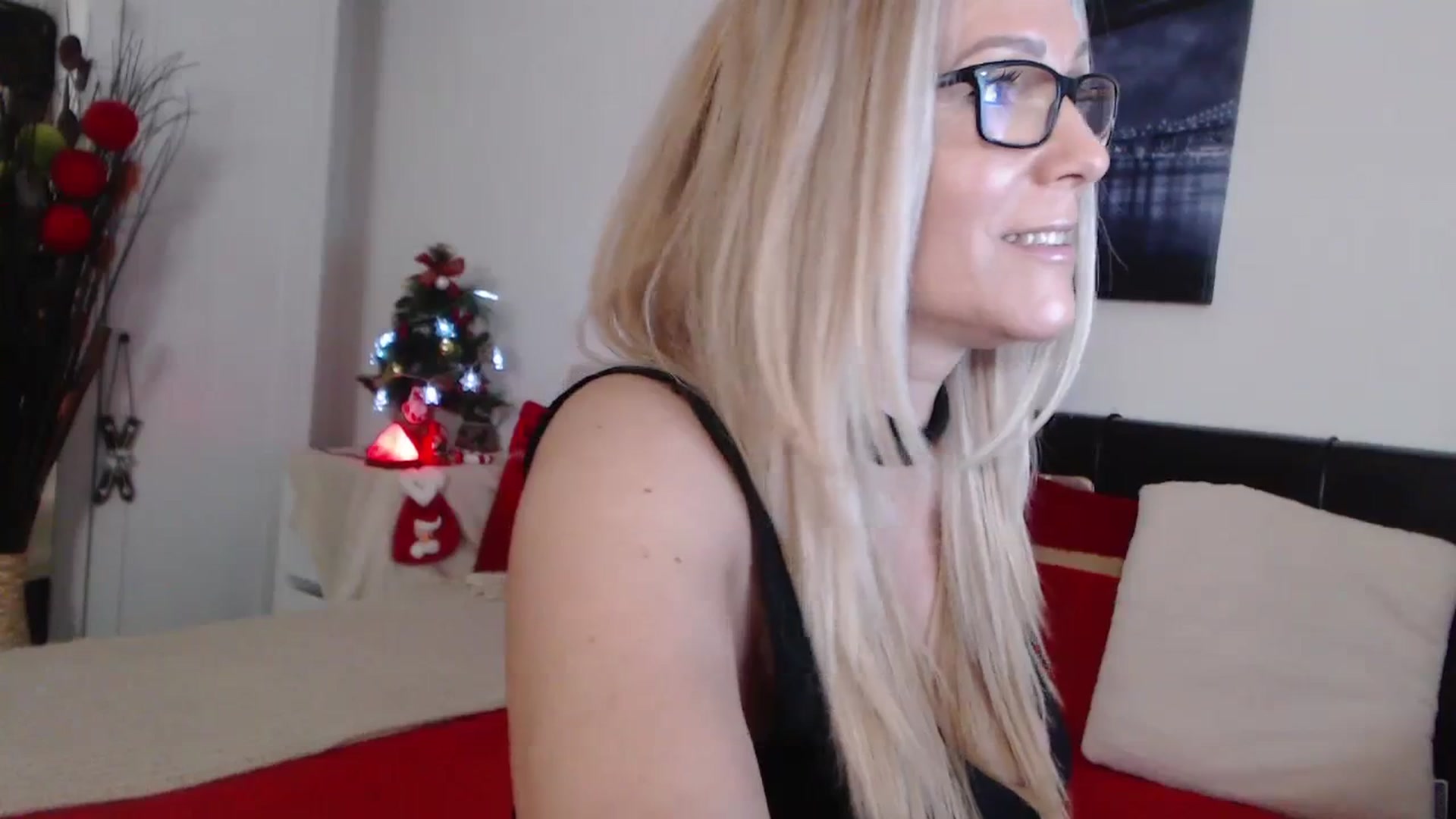 Gallery image thumbnail from Reeya71's myfreecams stream on, 12/29/2023, 05:30 image 2 of 20