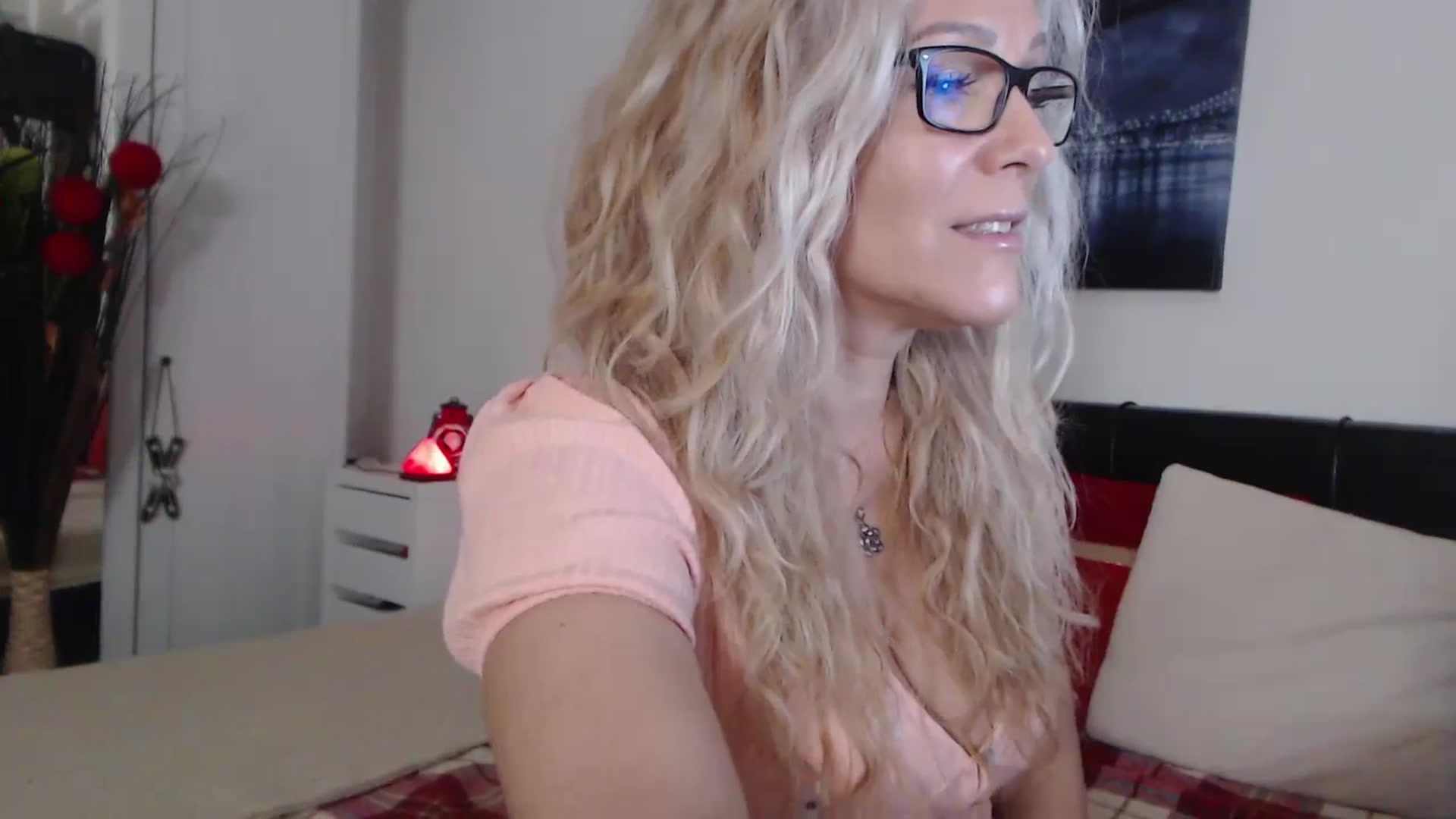 Gallery image thumbnail from Reeya71's myfreecams stream on, 01/13/2024, 02:09 image 5 of 20