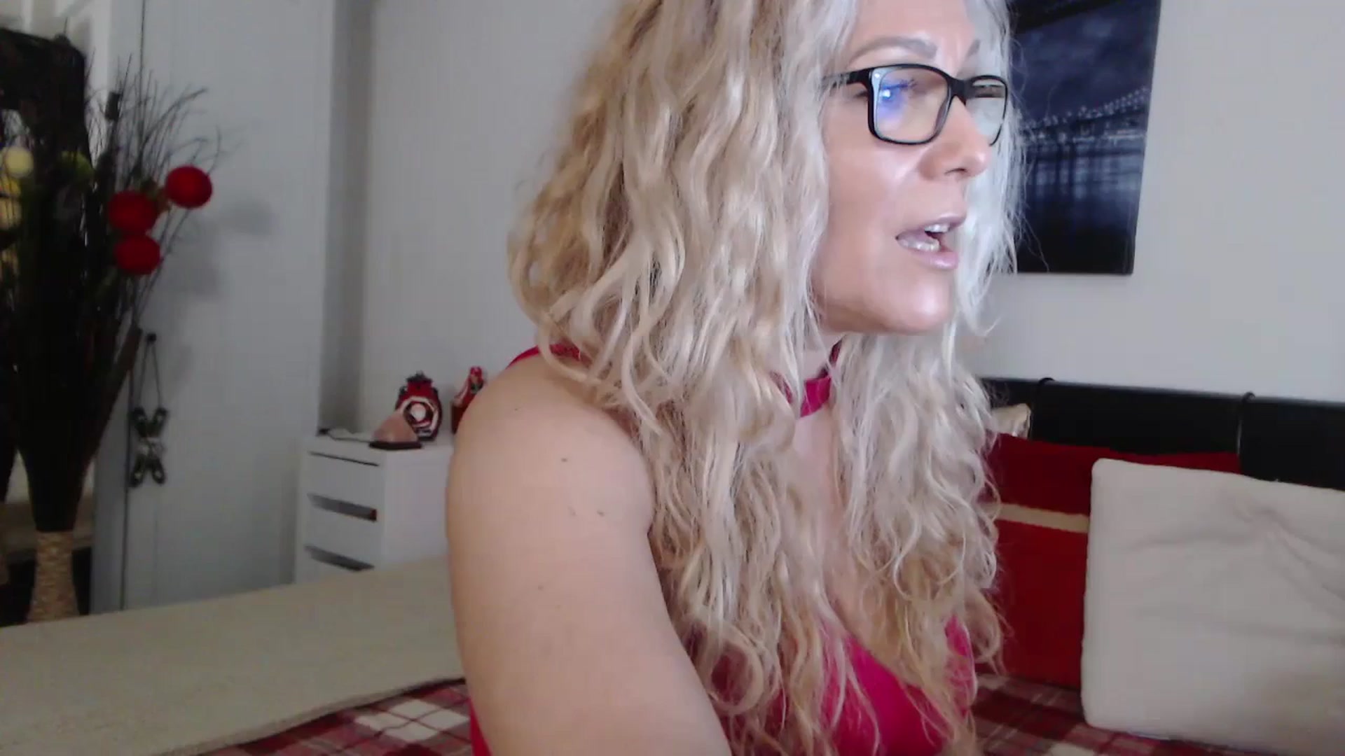 Gallery image thumbnail from Reeya71's myfreecams stream on, 01/19/2024, 06:43 image 7 of 20