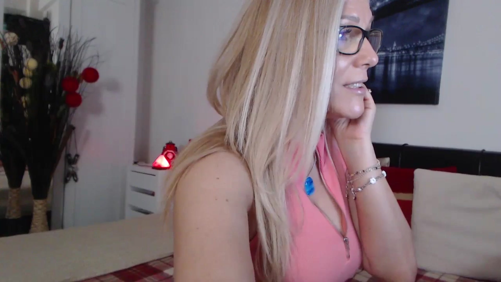 Gallery image thumbnail from Reeya71's myfreecams stream on, 01/20/2024, 06:47 image 19 of 20