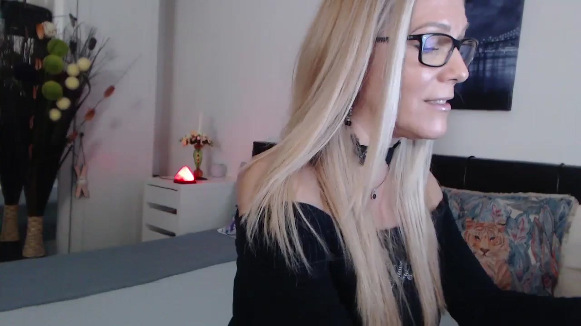 Gallery image thumbnail from Reeya71's myfreecams stream on, 01/24/2024, 04:51 image 19 of 20
