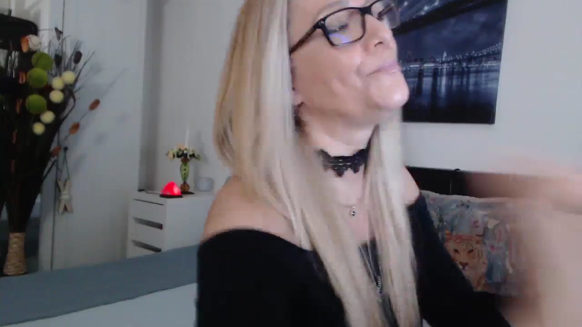 Gallery image thumbnail from Reeya71's myfreecams stream on, 01/24/2024, 07:16 image 4 of 20