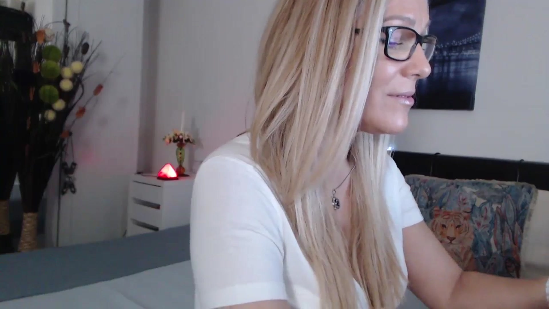 Gallery image thumbnail from Reeya71's myfreecams stream on, 01/26/2024, 05:08 image 9 of 20