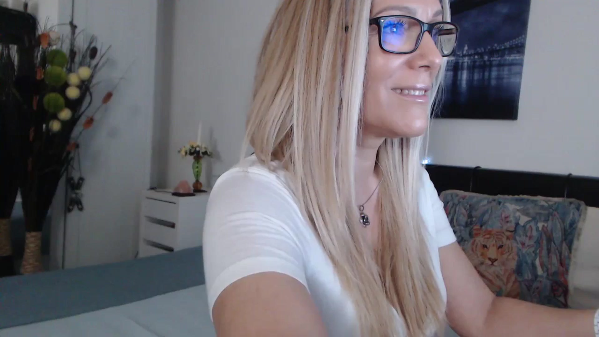 Gallery image thumbnail from Reeya71's myfreecams stream on, 01/26/2024, 05:08 image 20 of 20