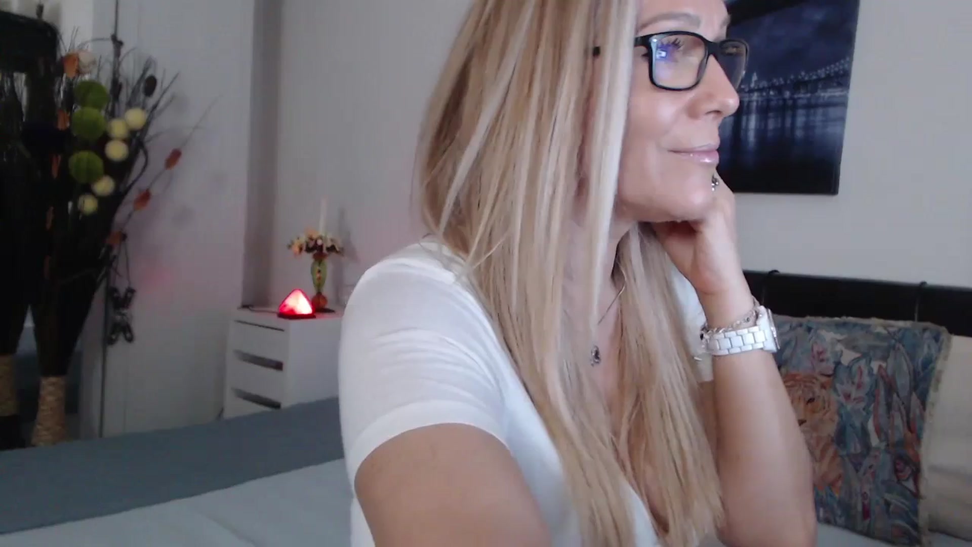 Gallery image thumbnail from Reeya71's myfreecams stream on, 01/26/2024, 05:08 image 3 of 20