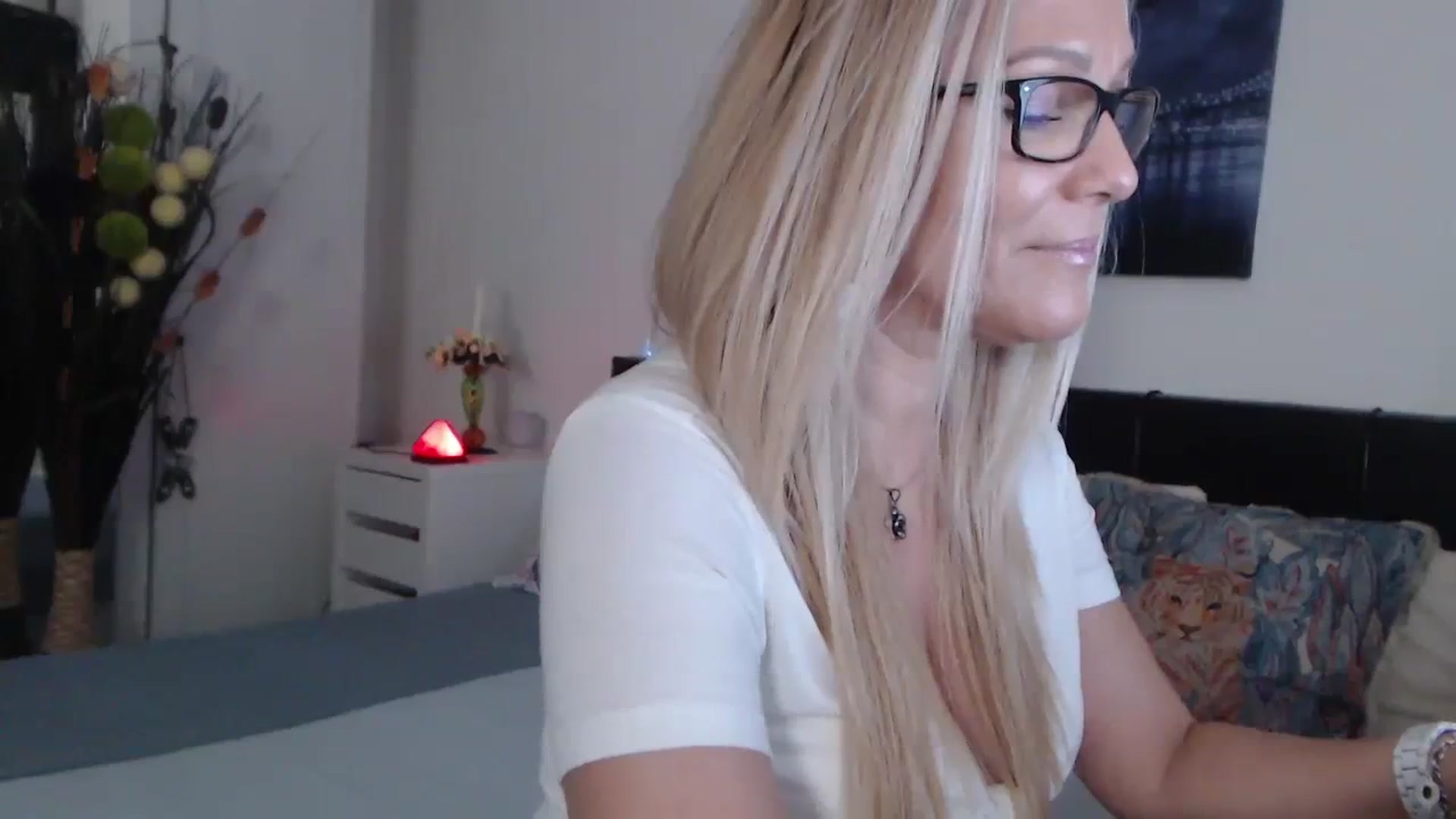 Gallery image thumbnail from Reeya71's myfreecams stream on, 01/26/2024, 06:58 image 17 of 20