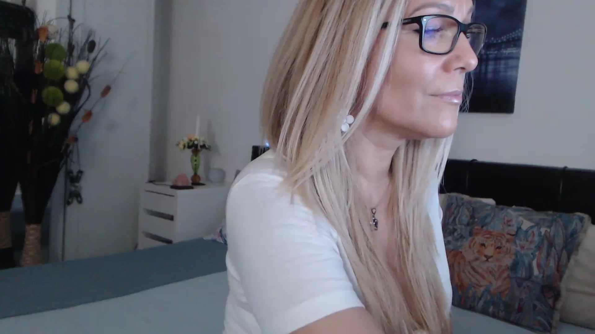 Gallery image thumbnail from Reeya71's myfreecams stream on, 01/26/2024, 06:58 image 5 of 20