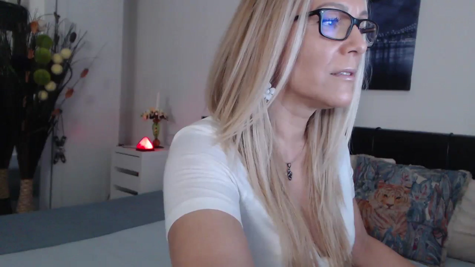 Gallery image thumbnail from Reeya71's myfreecams stream on, 01/26/2024, 06:58 image 7 of 20