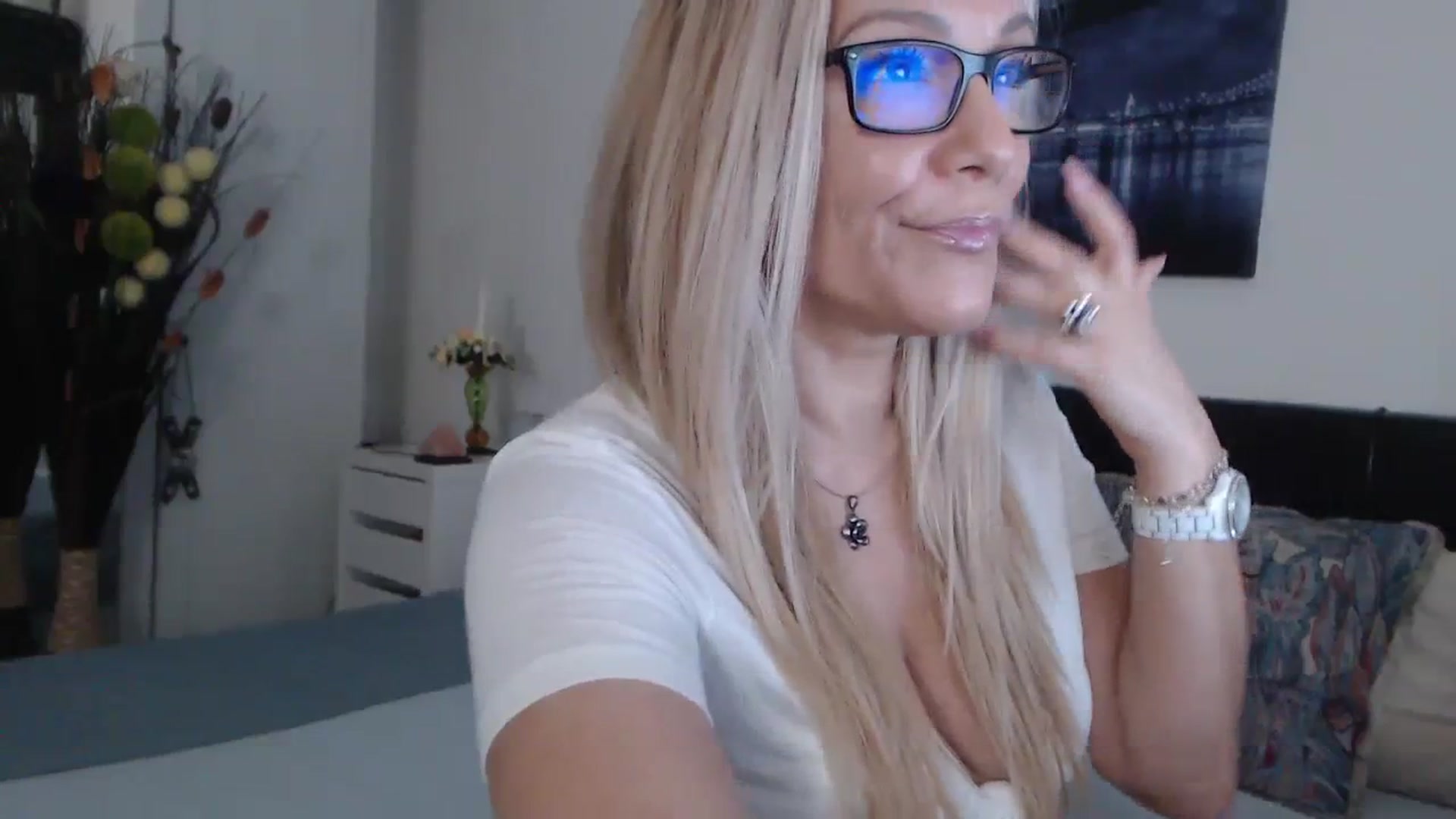Gallery image thumbnail from Reeya71's myfreecams stream on, 01/26/2024, 06:58 image 3 of 20