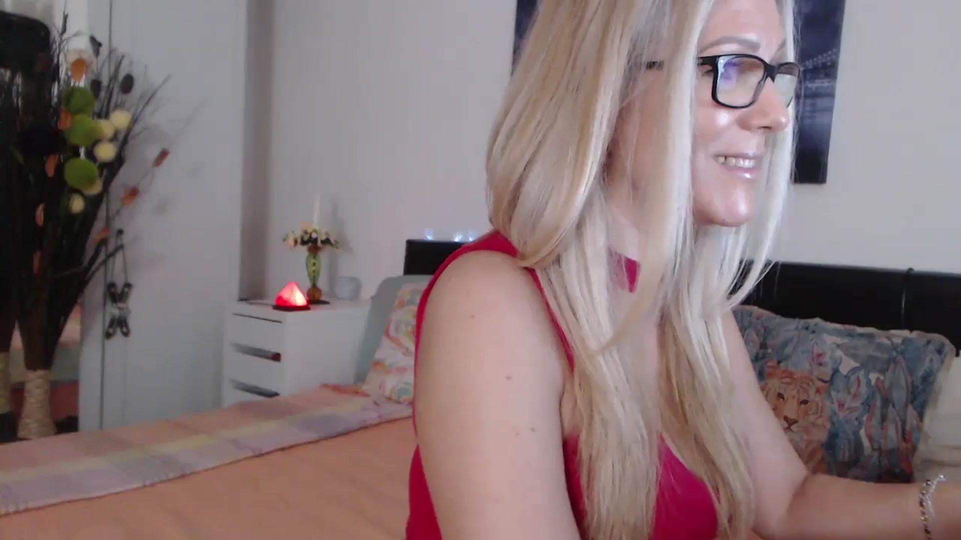 Gallery image thumbnail from Reeya71's myfreecams stream on, 02/16/2024, 04:07 image 20 of 20