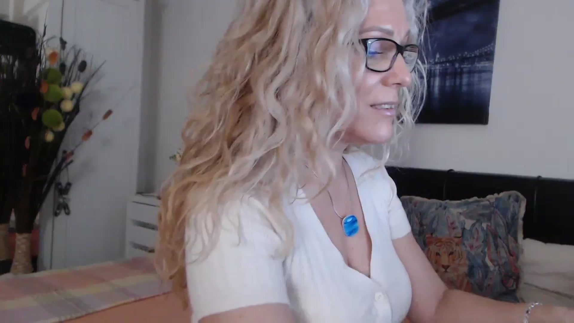 Gallery image thumbnail from Reeya71's myfreecams stream on, 02/22/2024, 06:48 image 5 of 20
