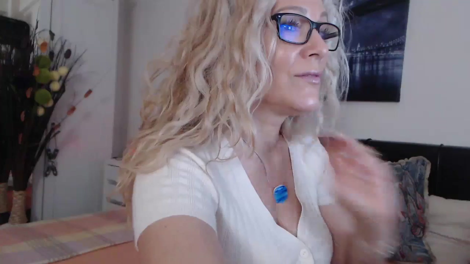 Gallery image thumbnail from Reeya71's myfreecams stream on, 02/22/2024, 06:48 image 17 of 20