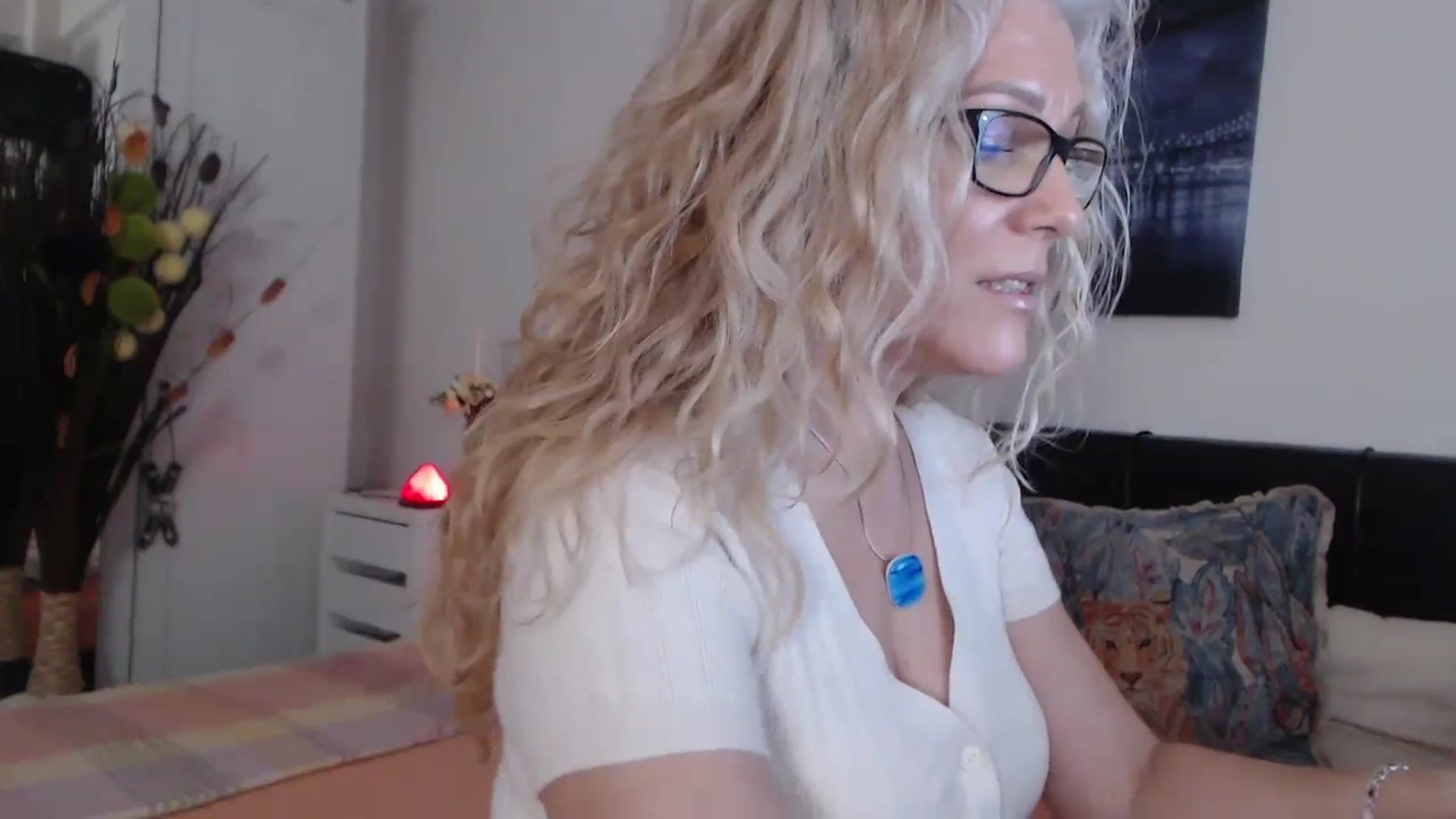 Gallery image thumbnail from Reeya71's myfreecams stream on, 02/22/2024, 06:48 image 7 of 20