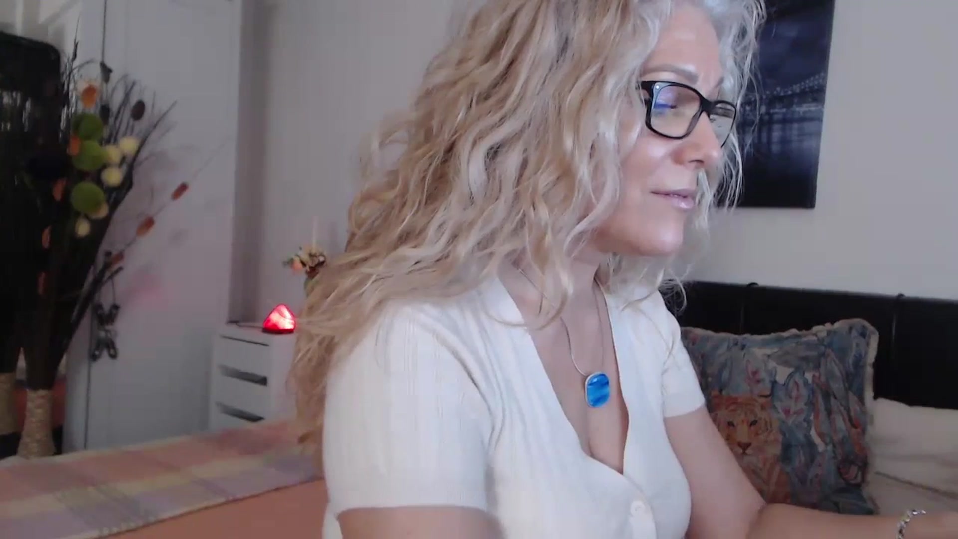 Gallery image thumbnail from Reeya71's myfreecams stream on, 02/22/2024, 06:48 image 18 of 20