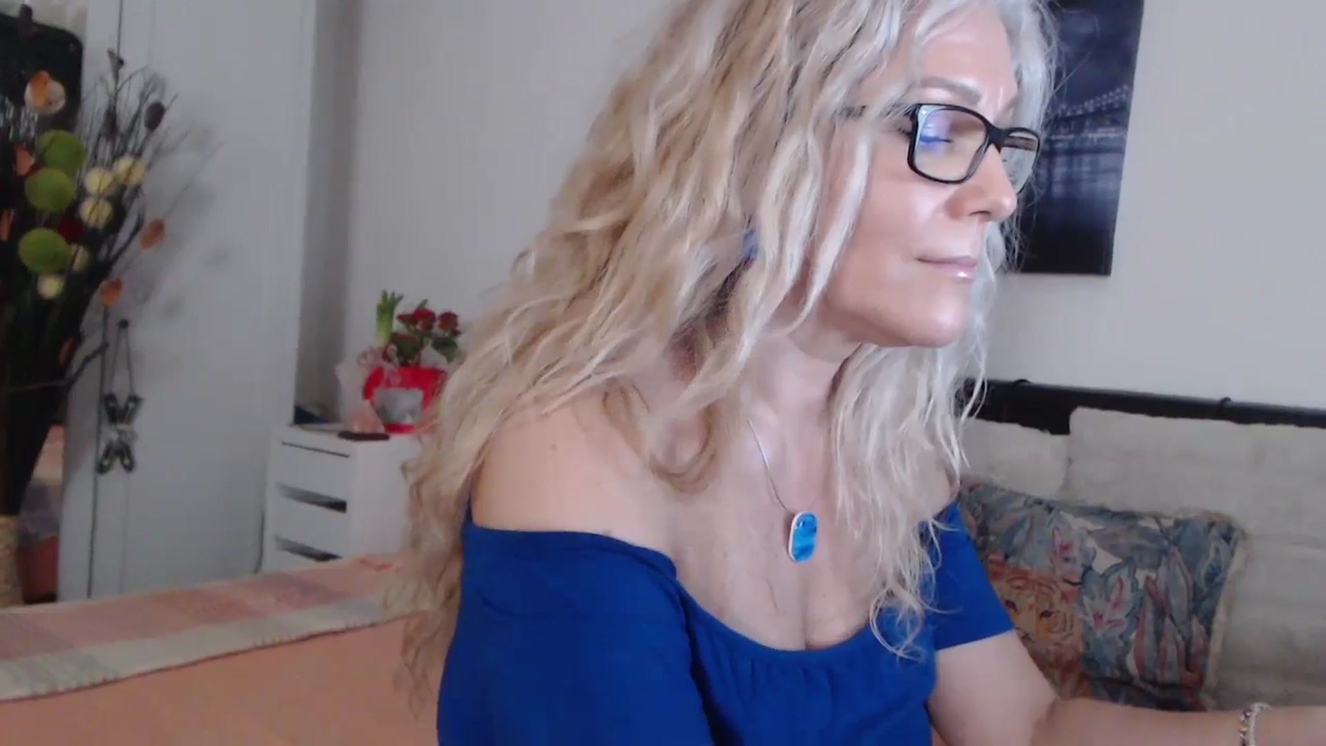 Gallery image thumbnail from Reeya71's myfreecams stream on, 03/12/2024, 05:18 image 2 of 20
