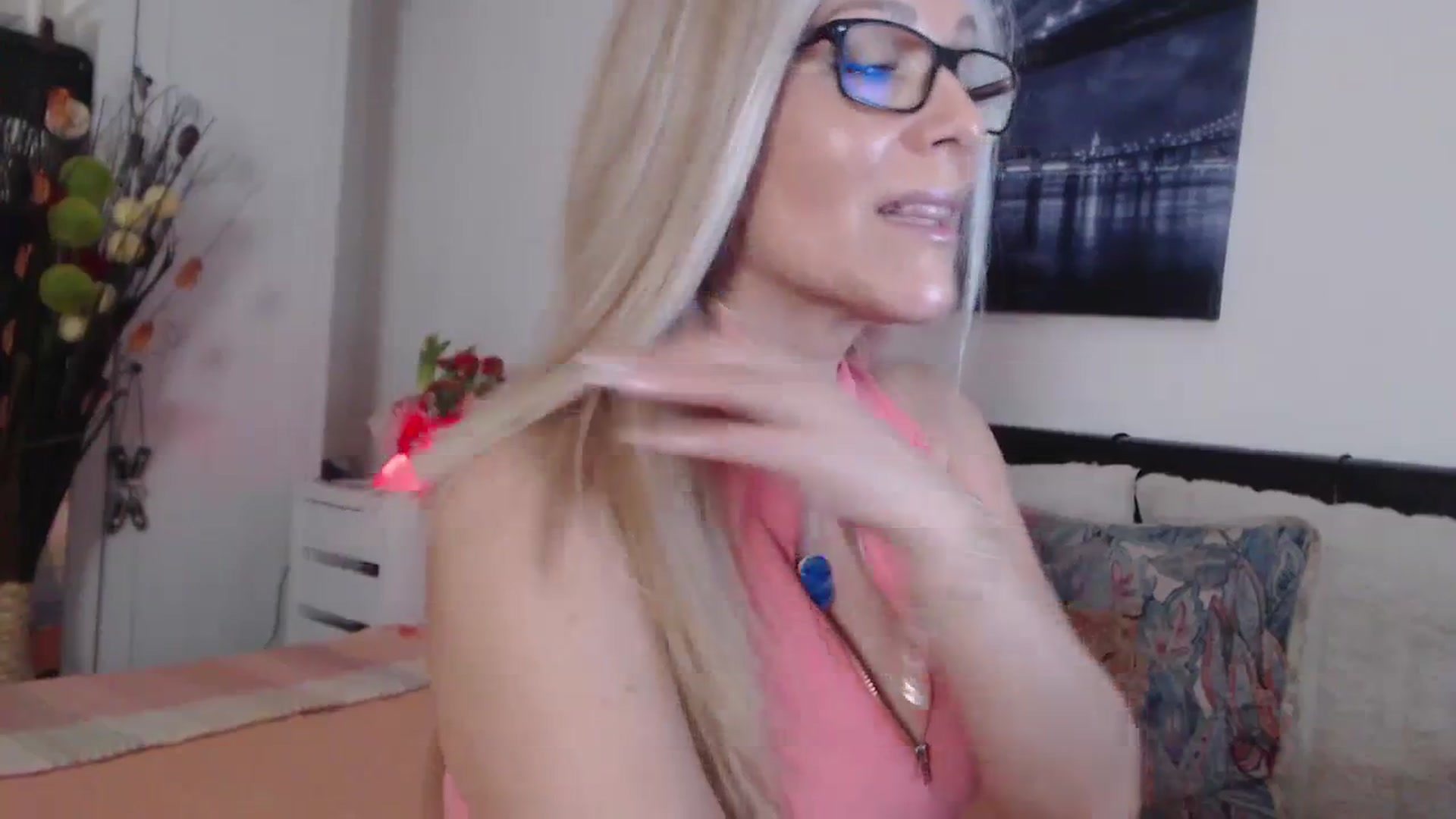 Gallery image thumbnail from Reeya71's myfreecams stream on, 03/13/2024, 04:32 image 3 of 20