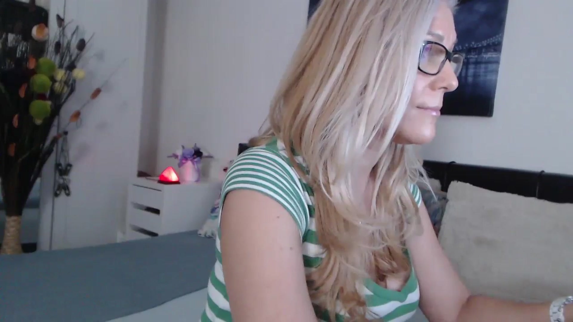 Gallery image thumbnail from Reeya71's myfreecams stream on, 06/05/2024, 05:04 image 20 of 20