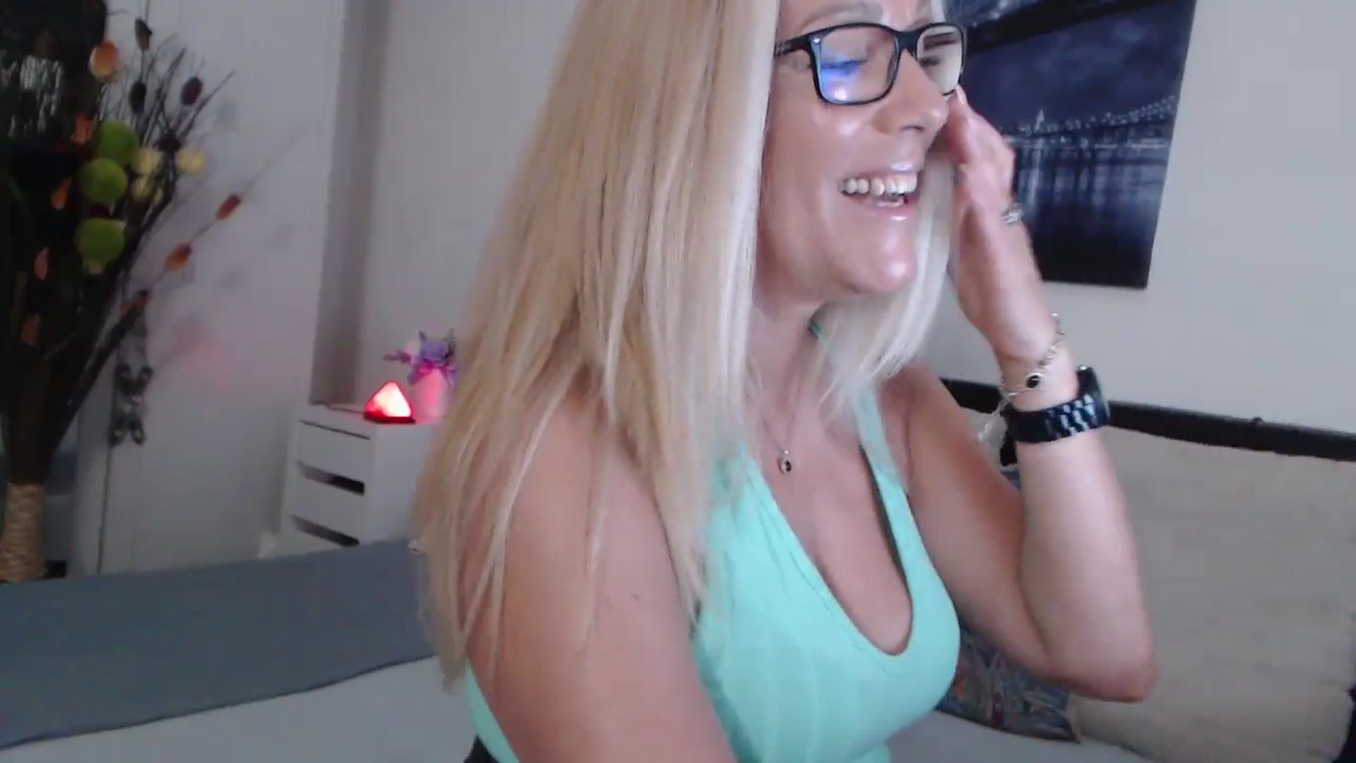 Gallery image thumbnail from Reeya71's myfreecams stream on, 06/14/2024, 03:07 image 17 of 20