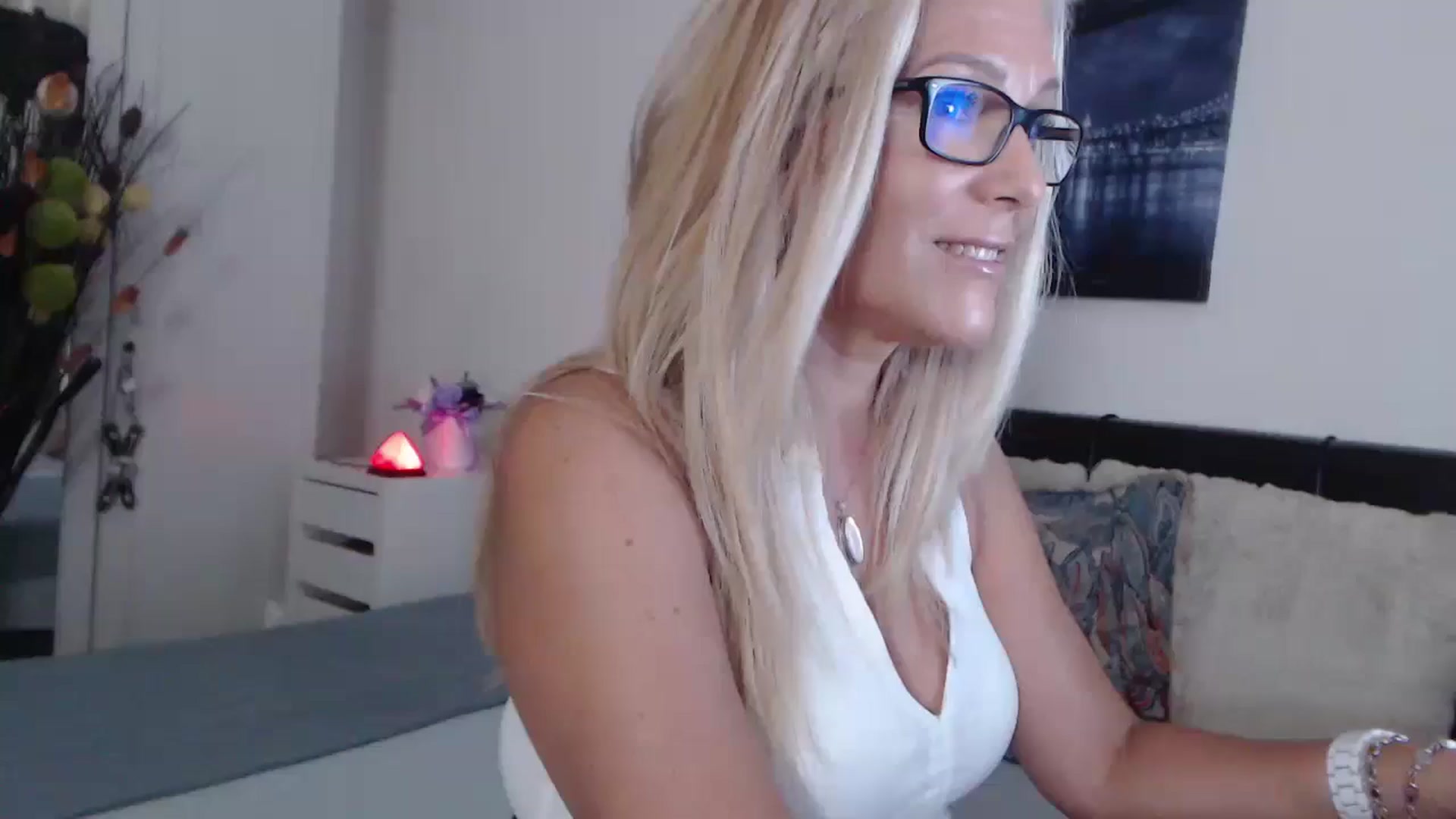 Gallery image thumbnail from Reeya71's myfreecams stream on, 06/18/2024, 02:53 image 20 of 20