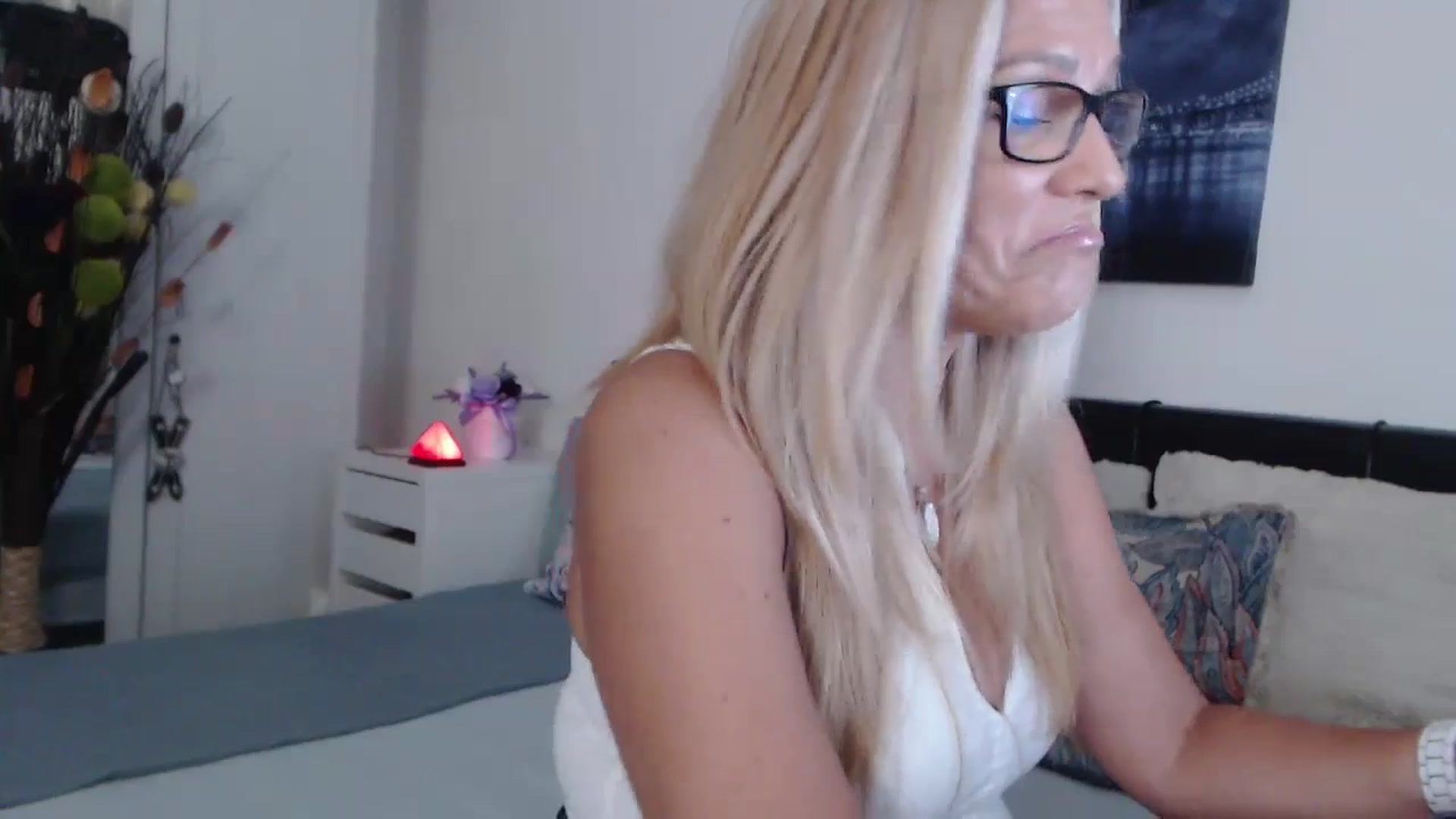 Gallery image thumbnail from Reeya71's myfreecams stream on, 06/18/2024, 03:49 image 20 of 20