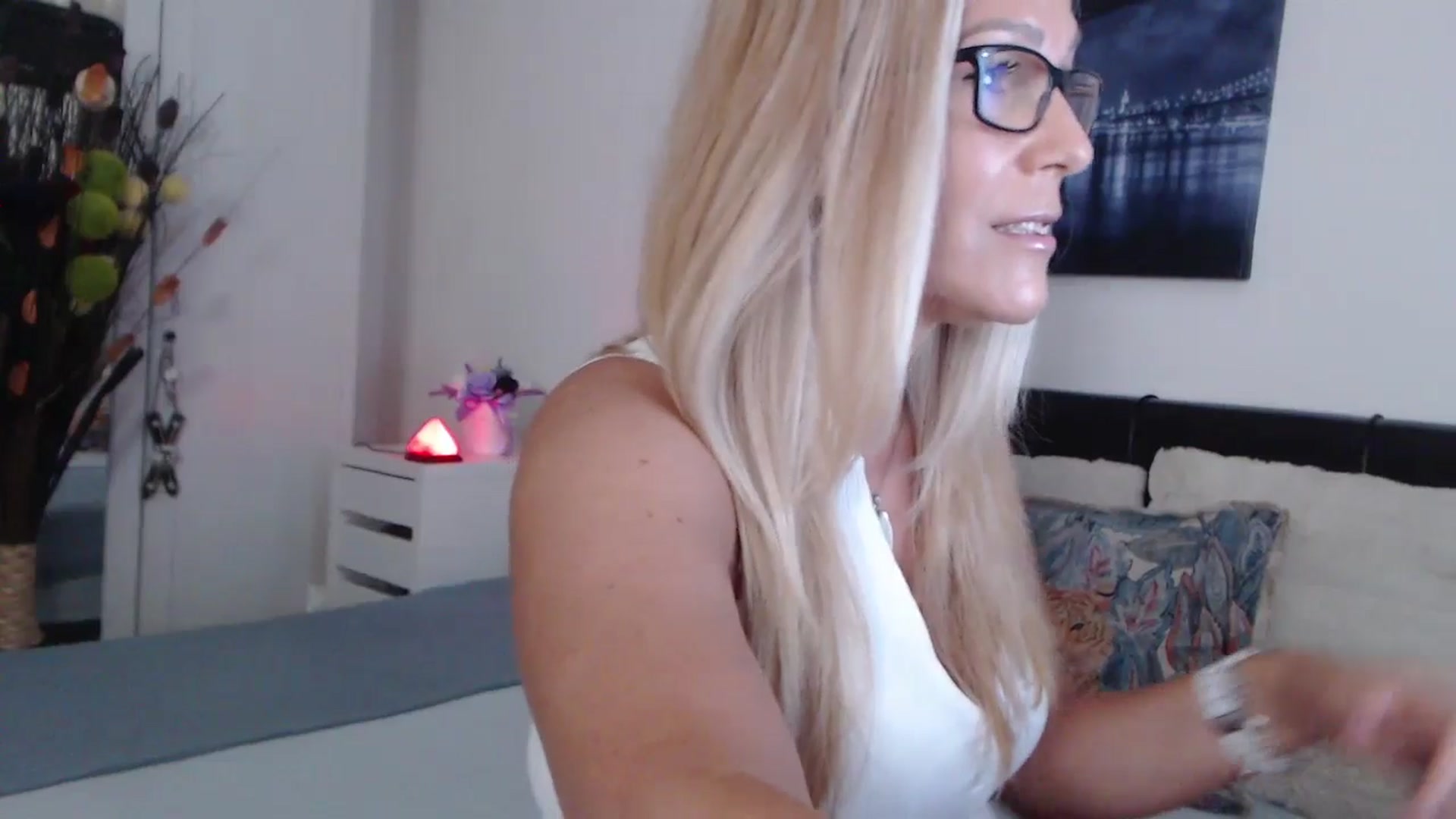 Gallery image thumbnail from Reeya71's myfreecams stream on, 06/18/2024, 04:13 image 19 of 20
