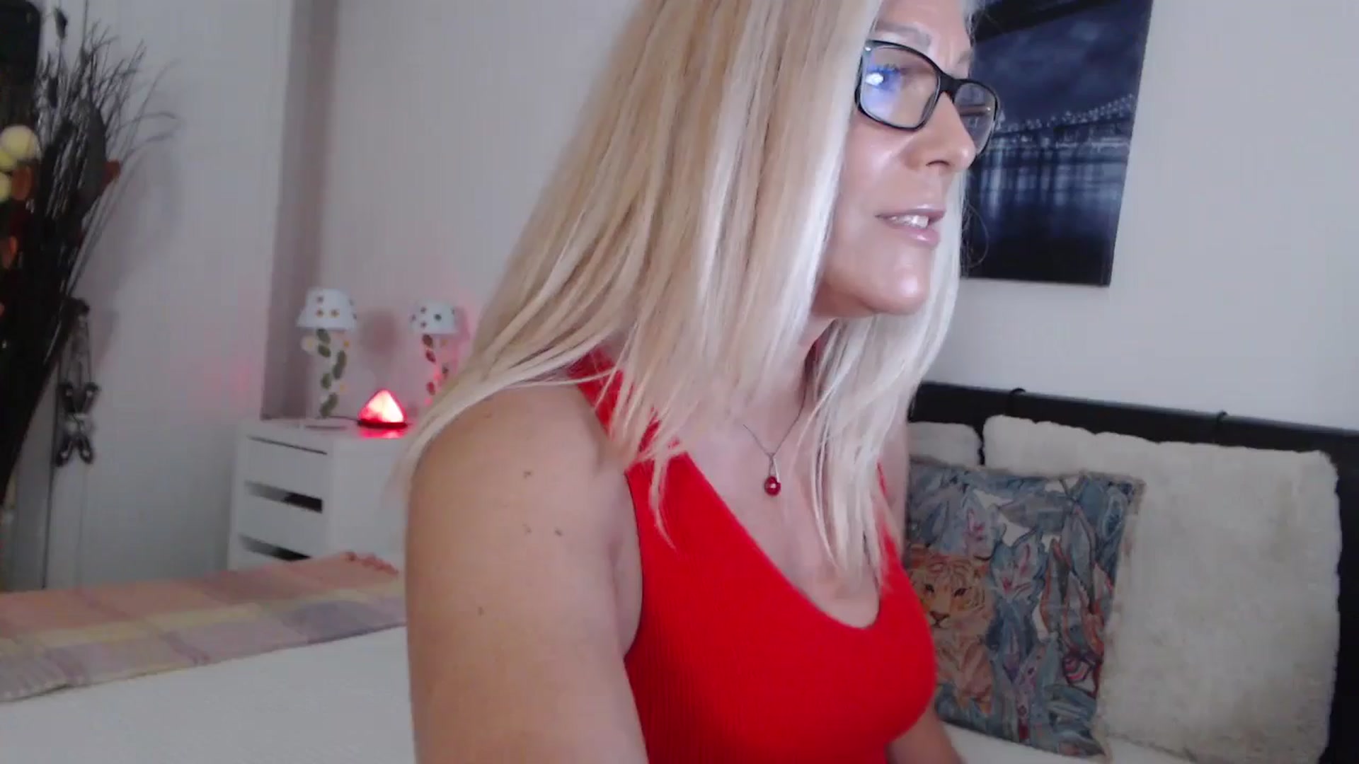 Gallery image thumbnail from Reeya71's myfreecams stream on, 06/21/2024, 23:09 image 4 of 20