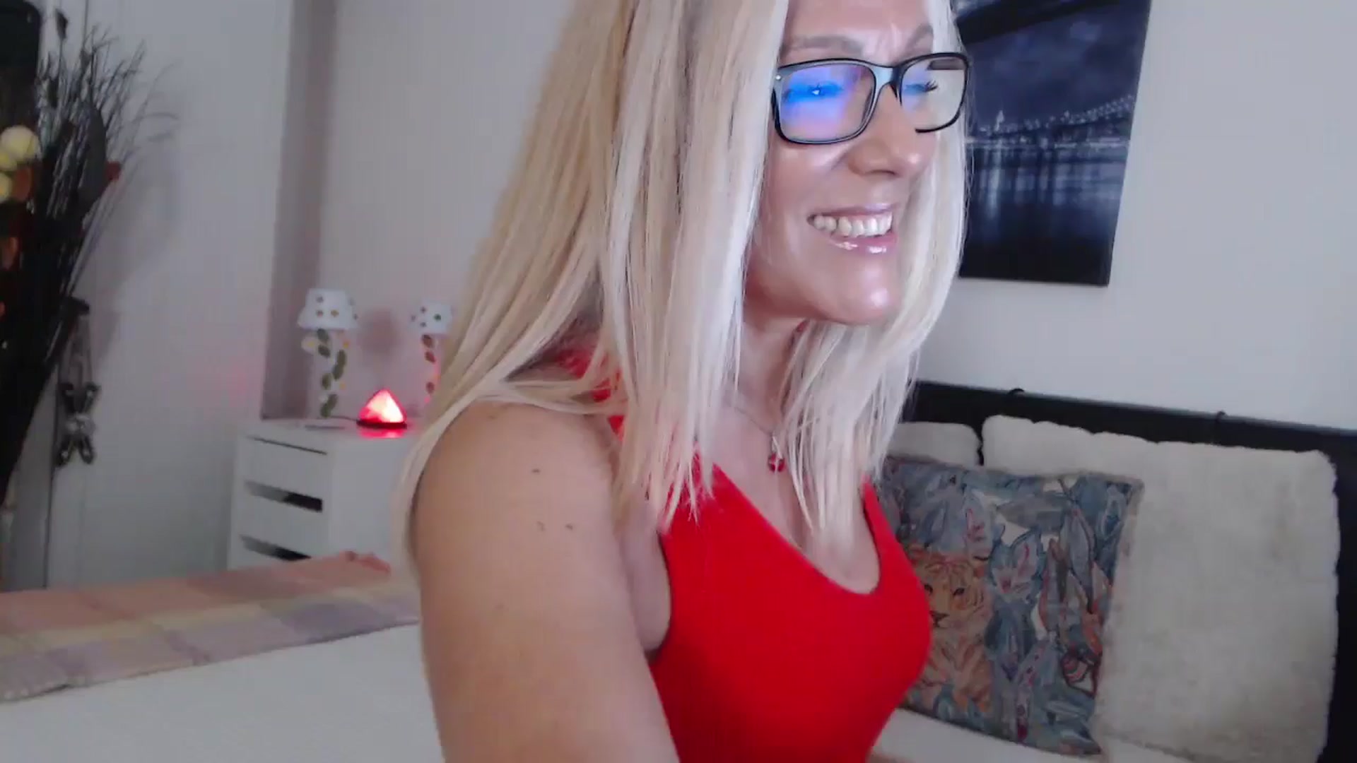 Gallery image thumbnail from Reeya71's myfreecams stream on, 06/21/2024, 23:09 image 13 of 20