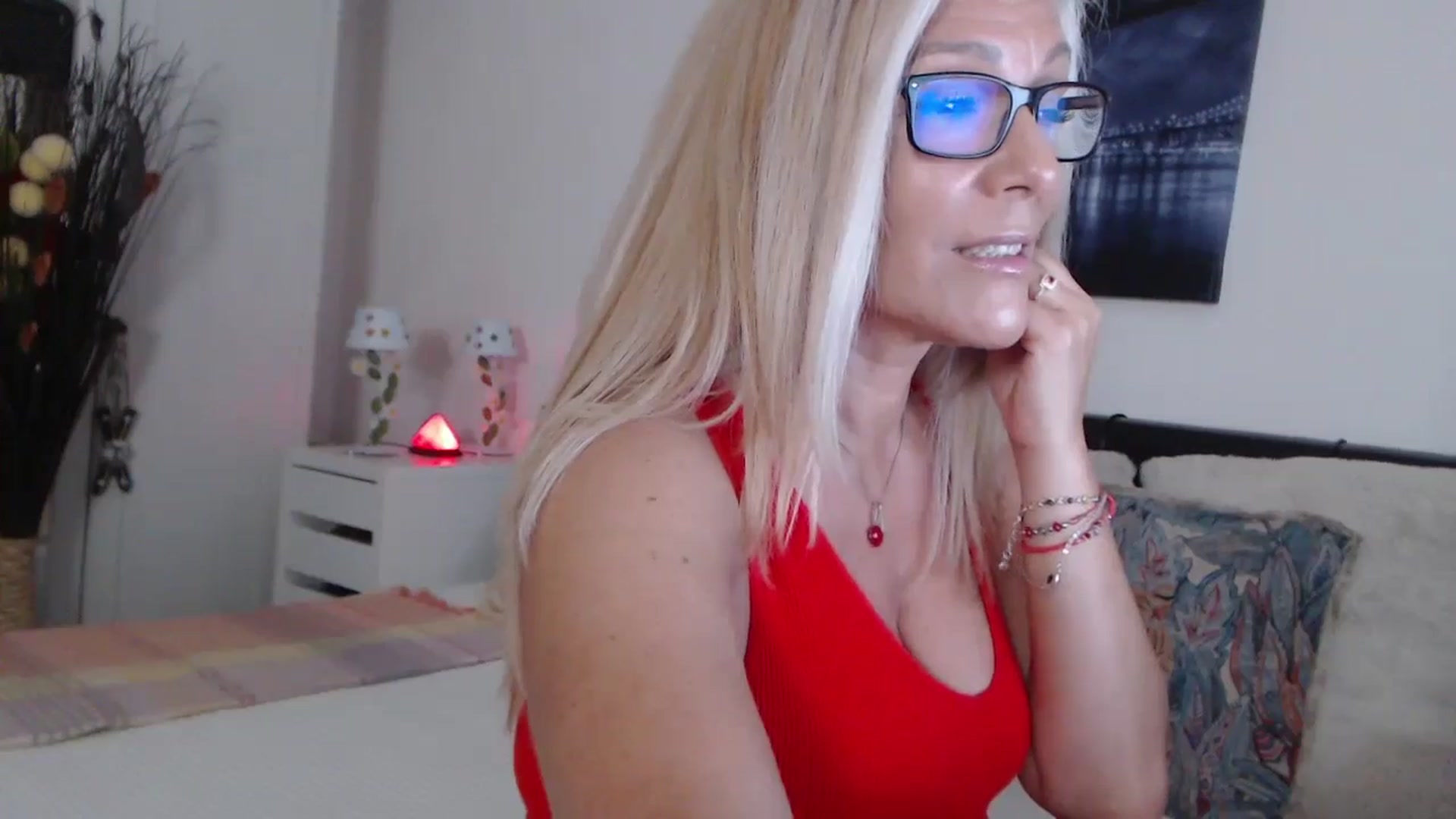 Gallery image thumbnail from Reeya71's myfreecams stream on, 06/21/2024, 23:31 image 14 of 20