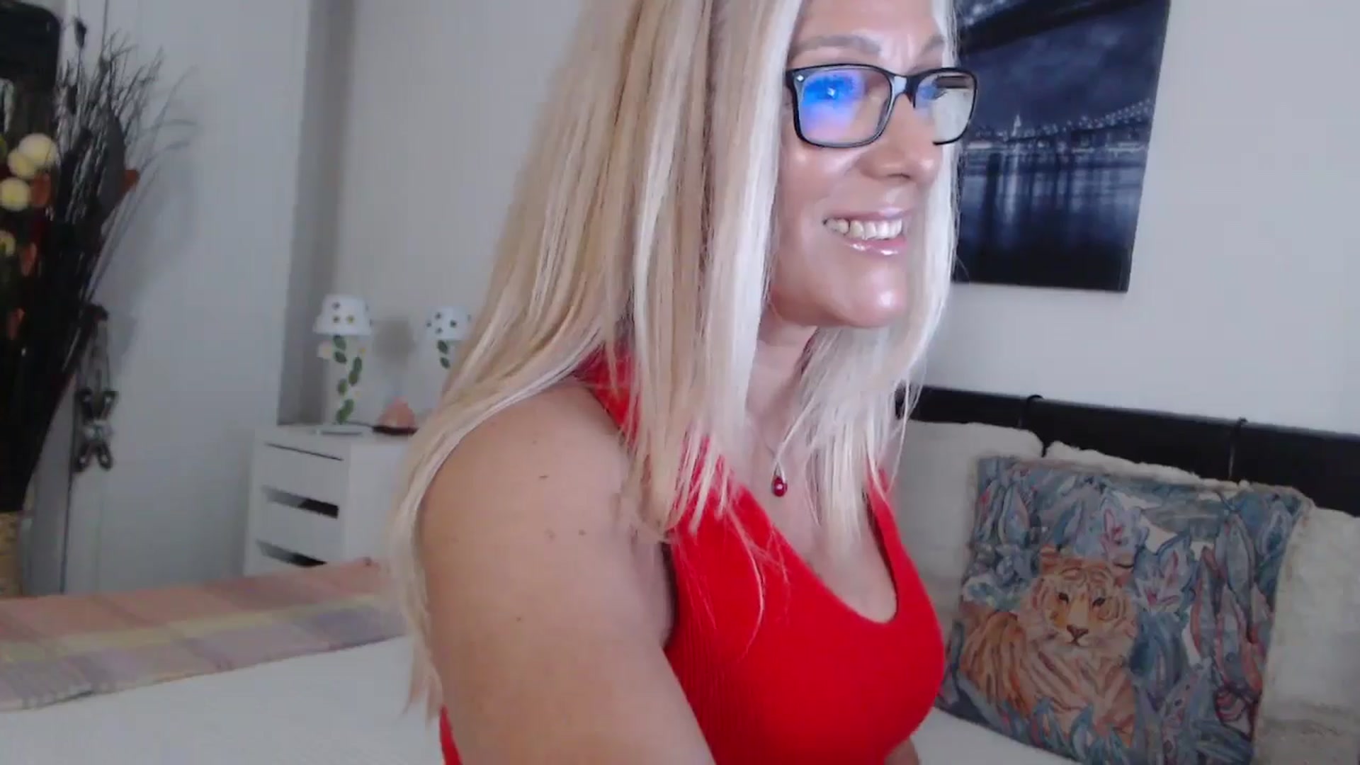 Gallery image thumbnail from Reeya71's myfreecams stream on, 06/22/2024, 01:30 image 11 of 20