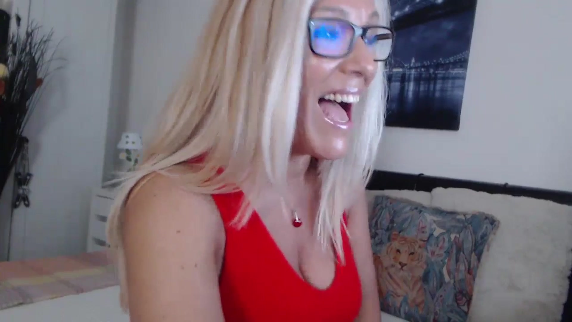Gallery image thumbnail from Reeya71's myfreecams stream on, 06/22/2024, 02:44 image 2 of 20