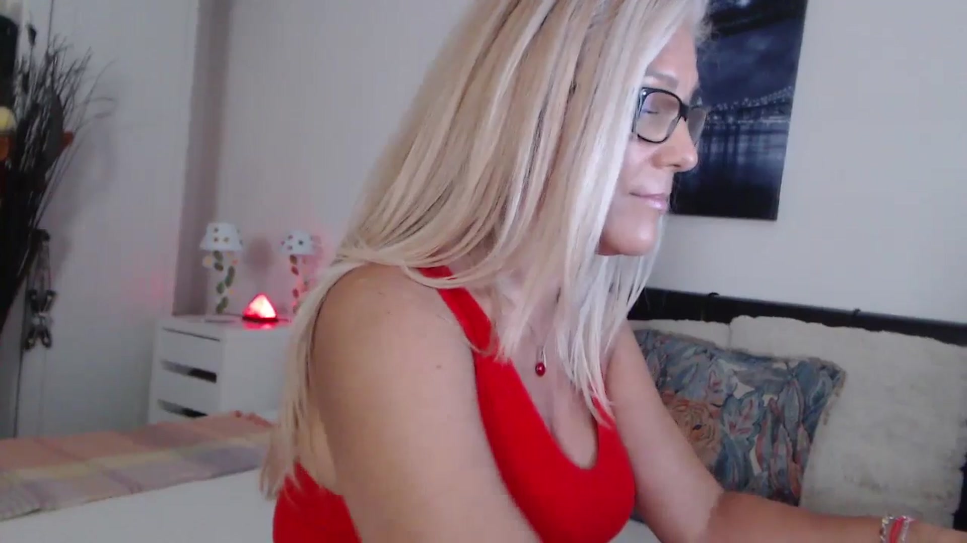 Gallery image thumbnail from Reeya71's myfreecams stream on, 06/22/2024, 02:44 image 9 of 20