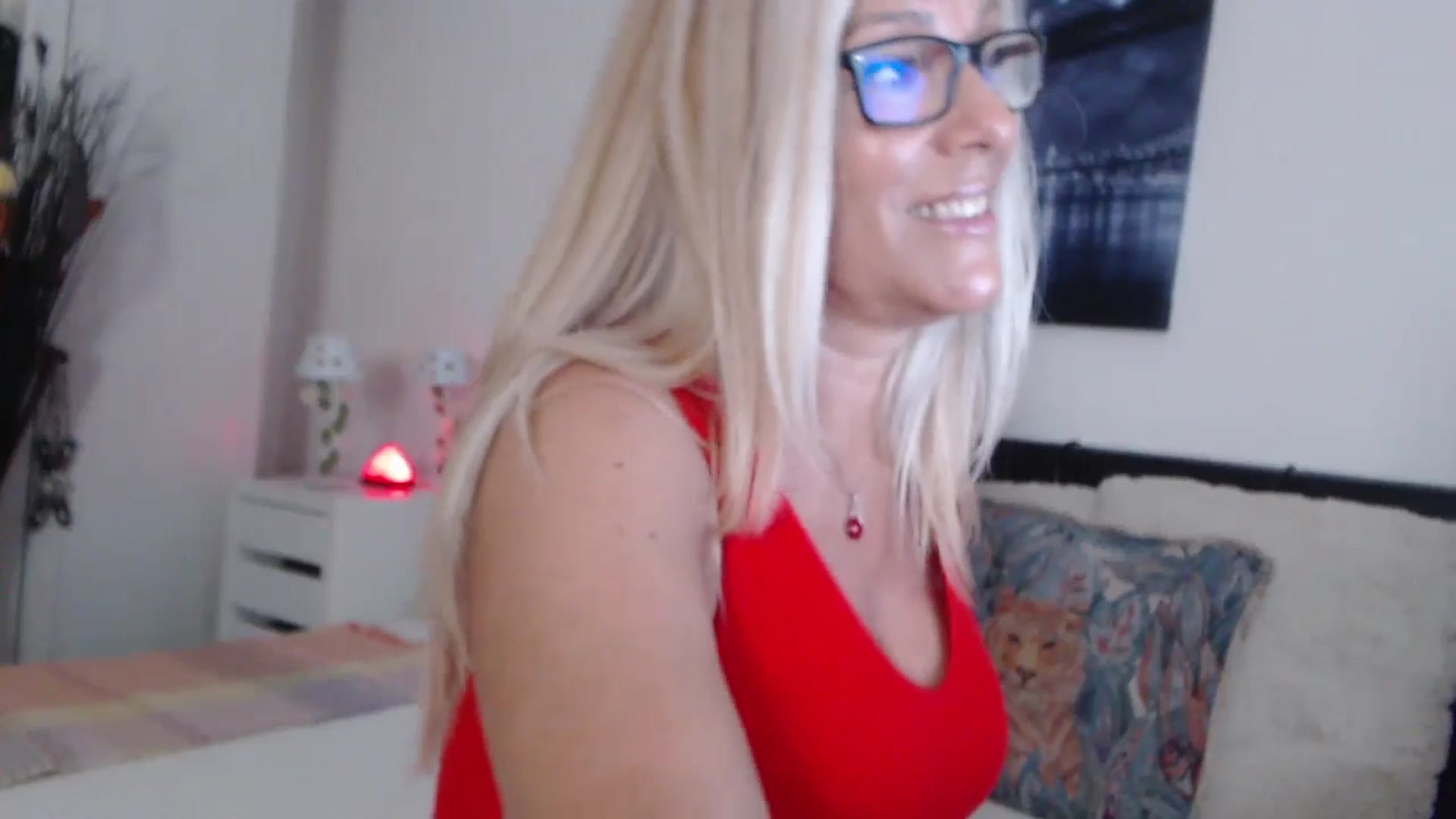 Gallery image thumbnail from Reeya71's myfreecams stream on, 06/22/2024, 02:44 image 6 of 20