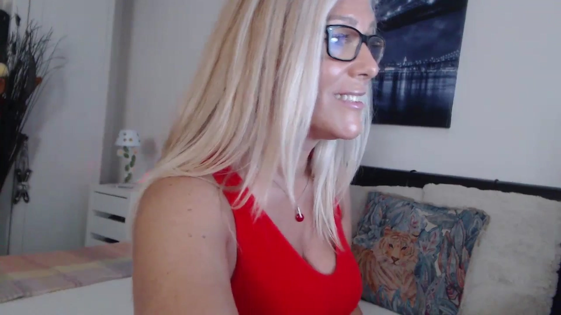 Gallery image thumbnail from Reeya71's myfreecams stream on, 06/22/2024, 02:44 image 5 of 20