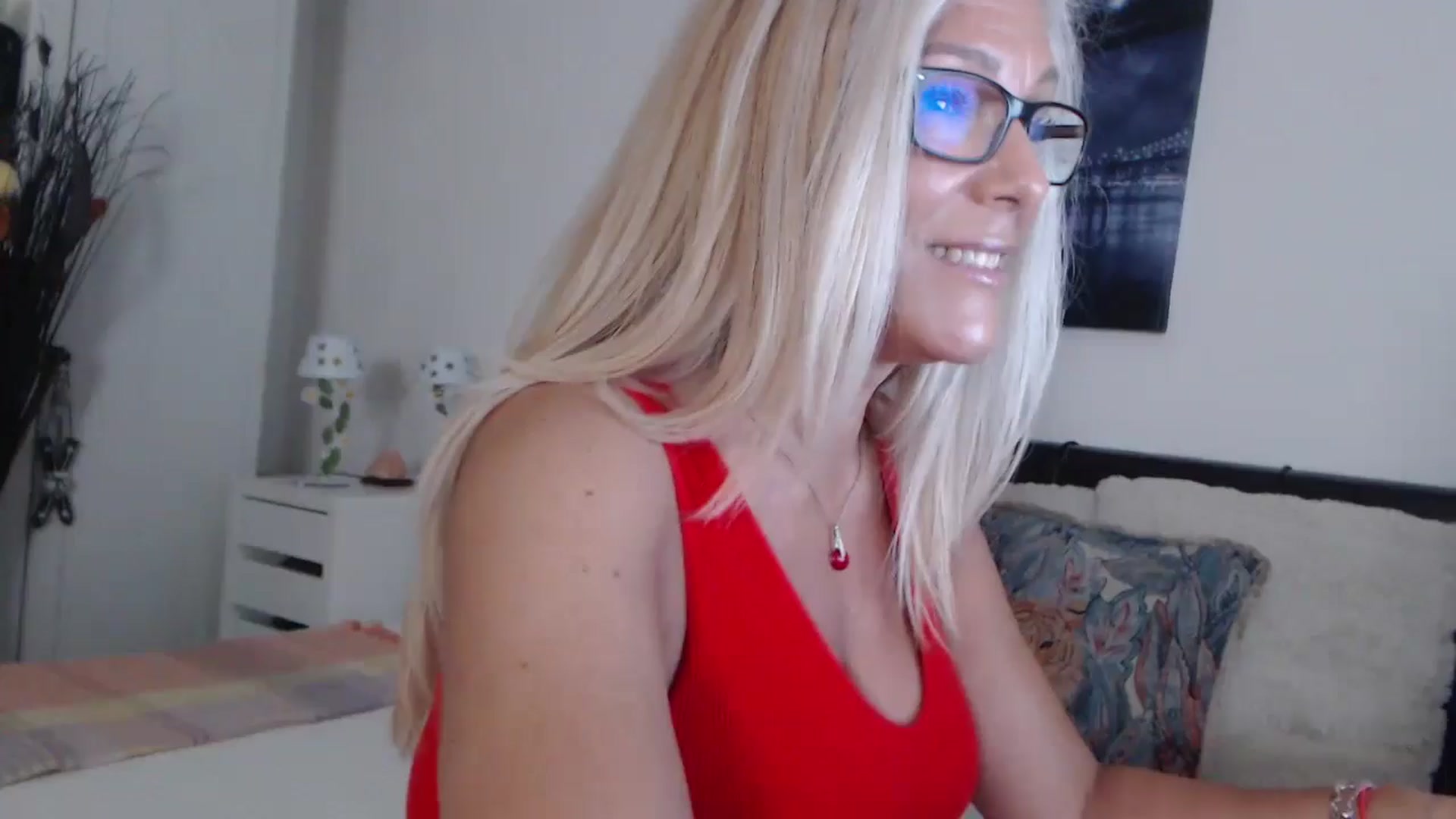 Gallery image thumbnail from Reeya71's myfreecams stream on, 06/22/2024, 02:44 image 1 of 20