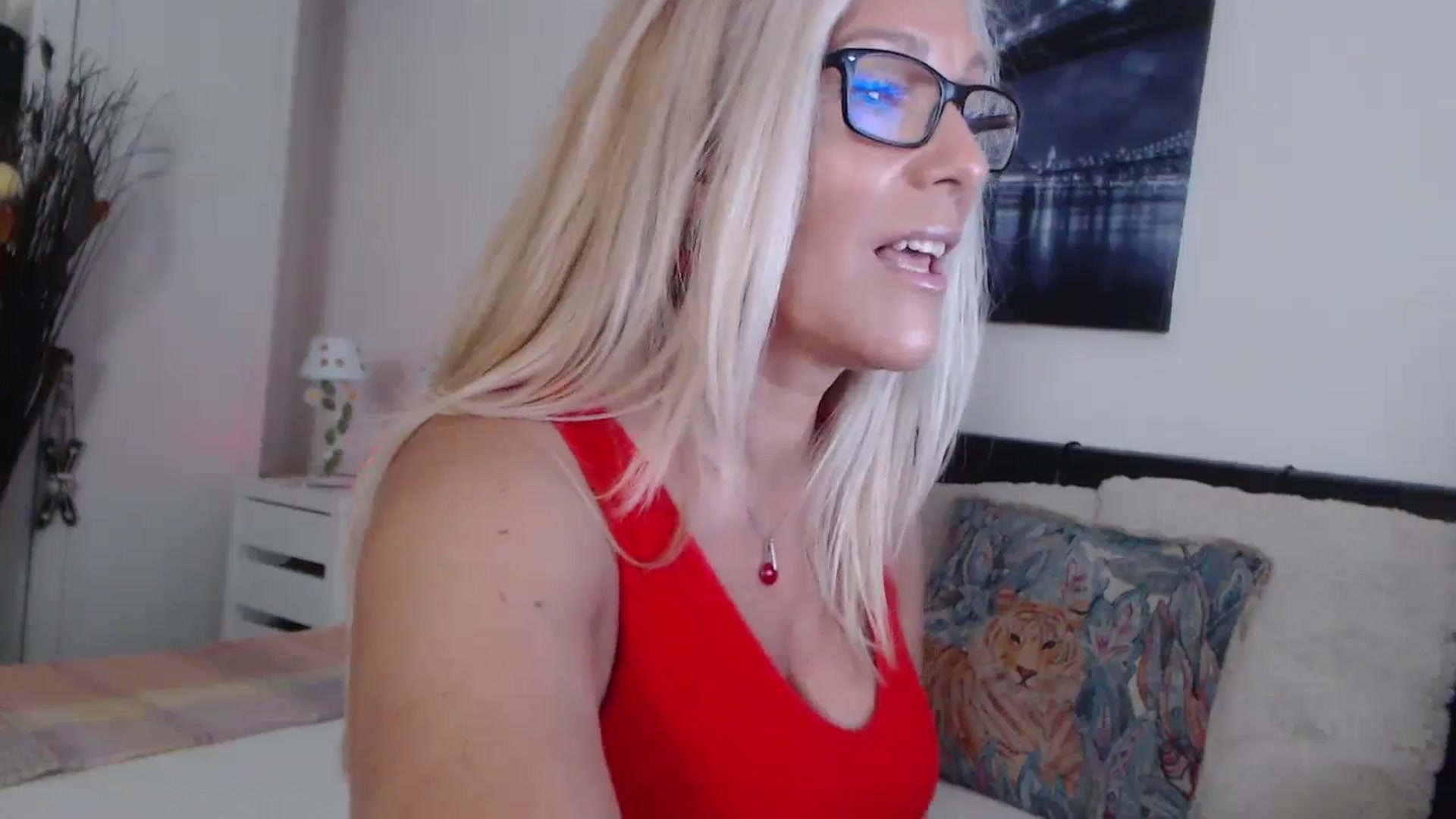 Gallery image thumbnail from Reeya71's myfreecams stream on, 06/22/2024, 02:44 image 10 of 20